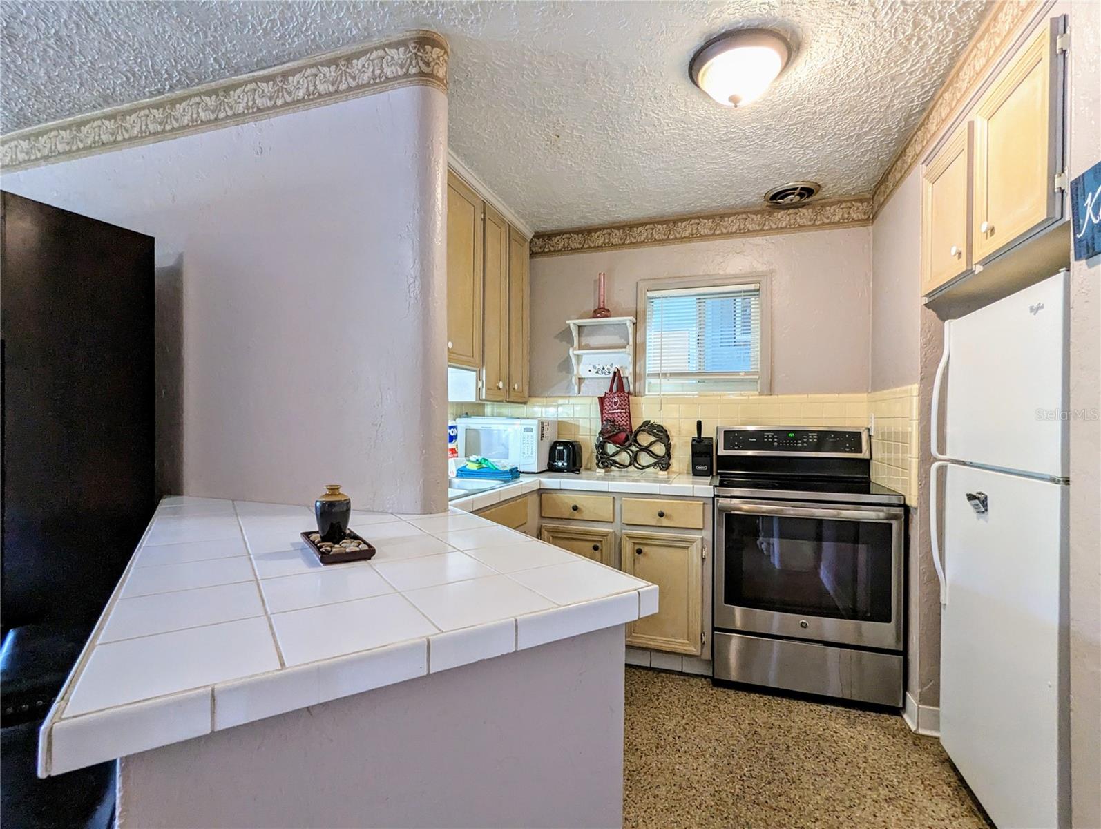 206 9TH AVE NE, ST PETERSBURG, FL, 33701