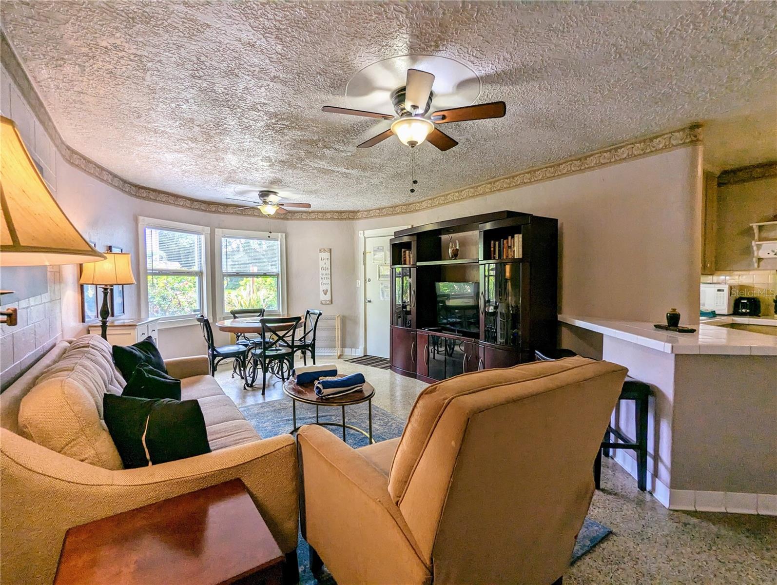 206 9TH AVE NE, ST PETERSBURG, FL, 33701