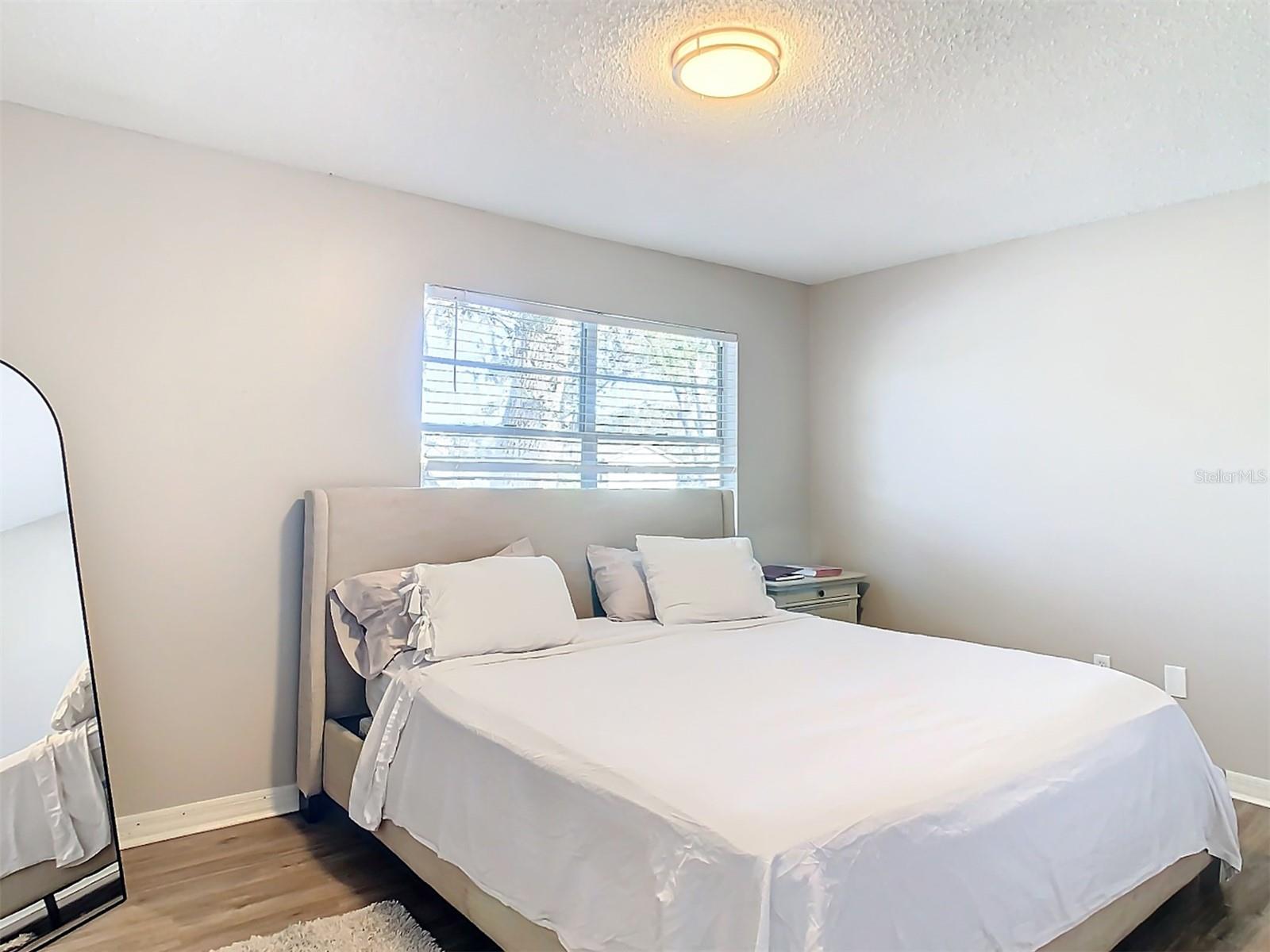 13917 VILLAGE VIEW DR, TAMPA, FL, 33624