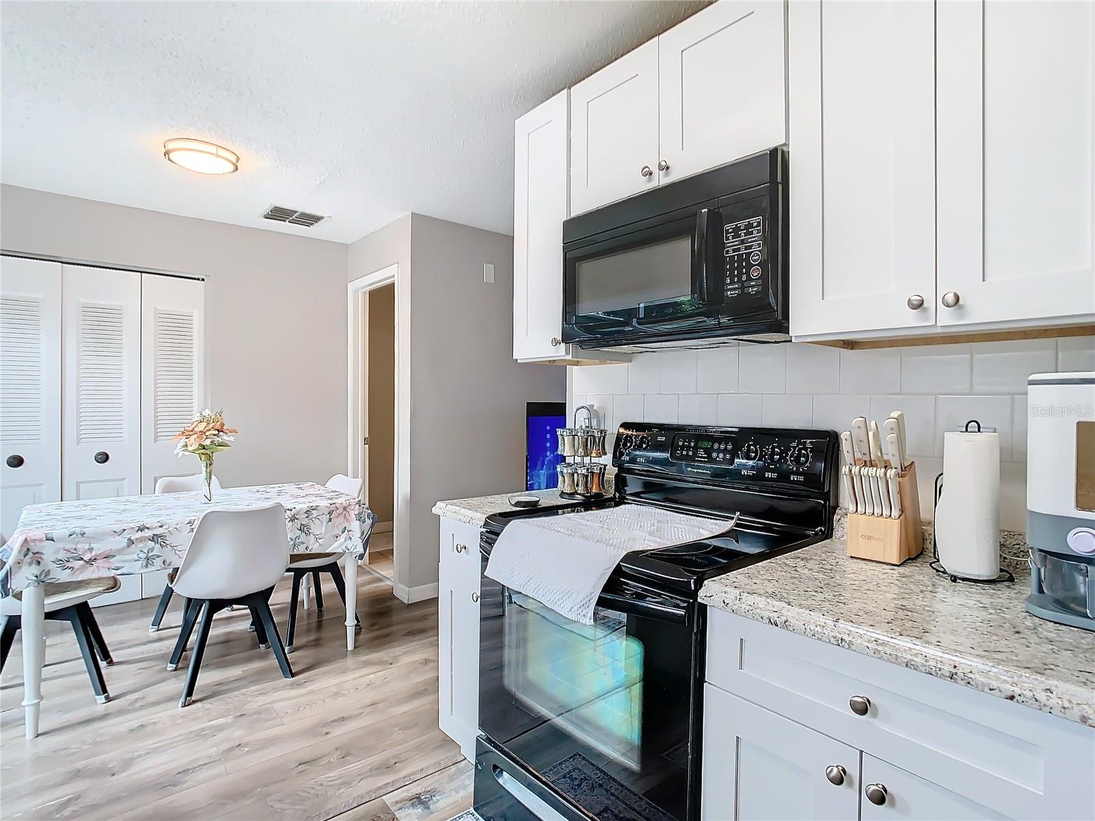 13917 VILLAGE VIEW DR, TAMPA, FL, 33624