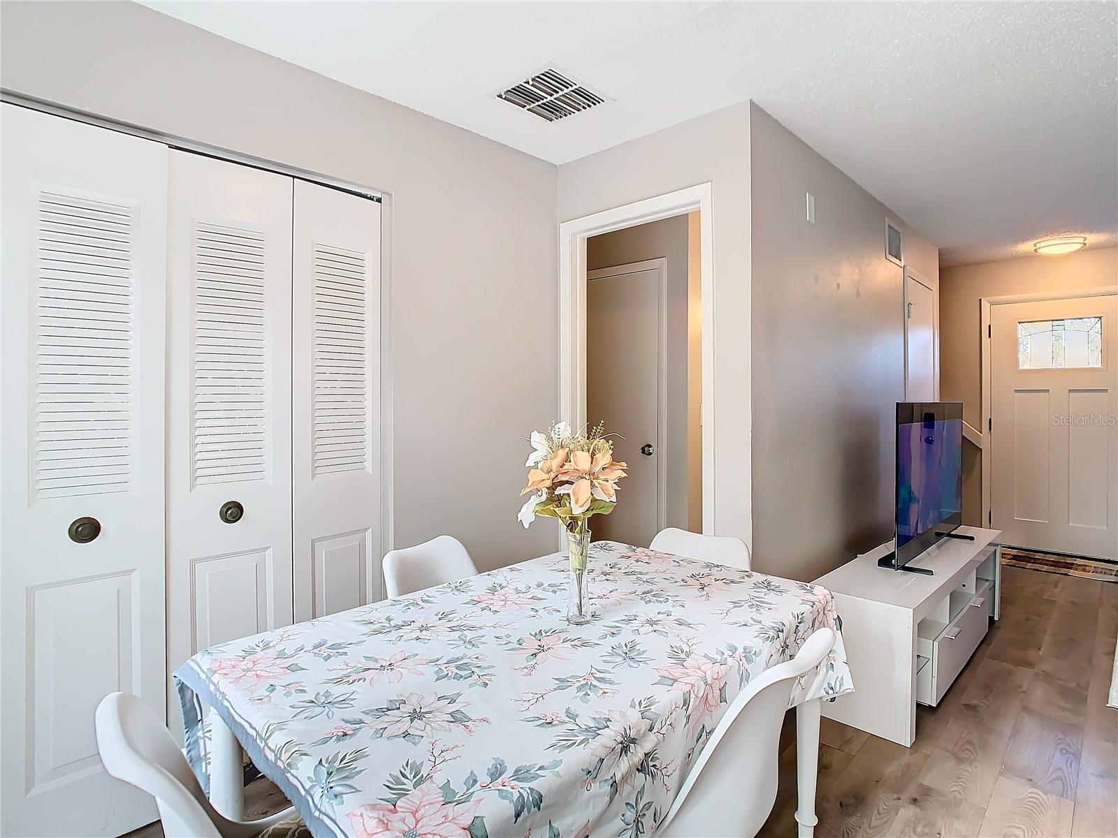 13917 VILLAGE VIEW DR, TAMPA, FL, 33624