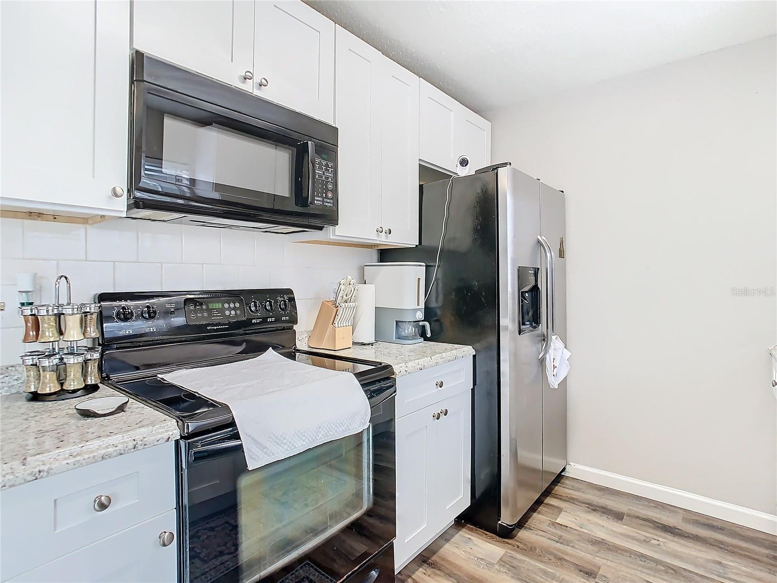 13917 VILLAGE VIEW DR, TAMPA, FL, 33624
