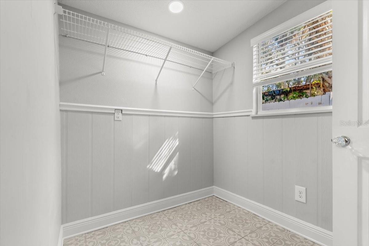 825 MAGNOLIA AVE, HOLLY HILL, FL, 32117