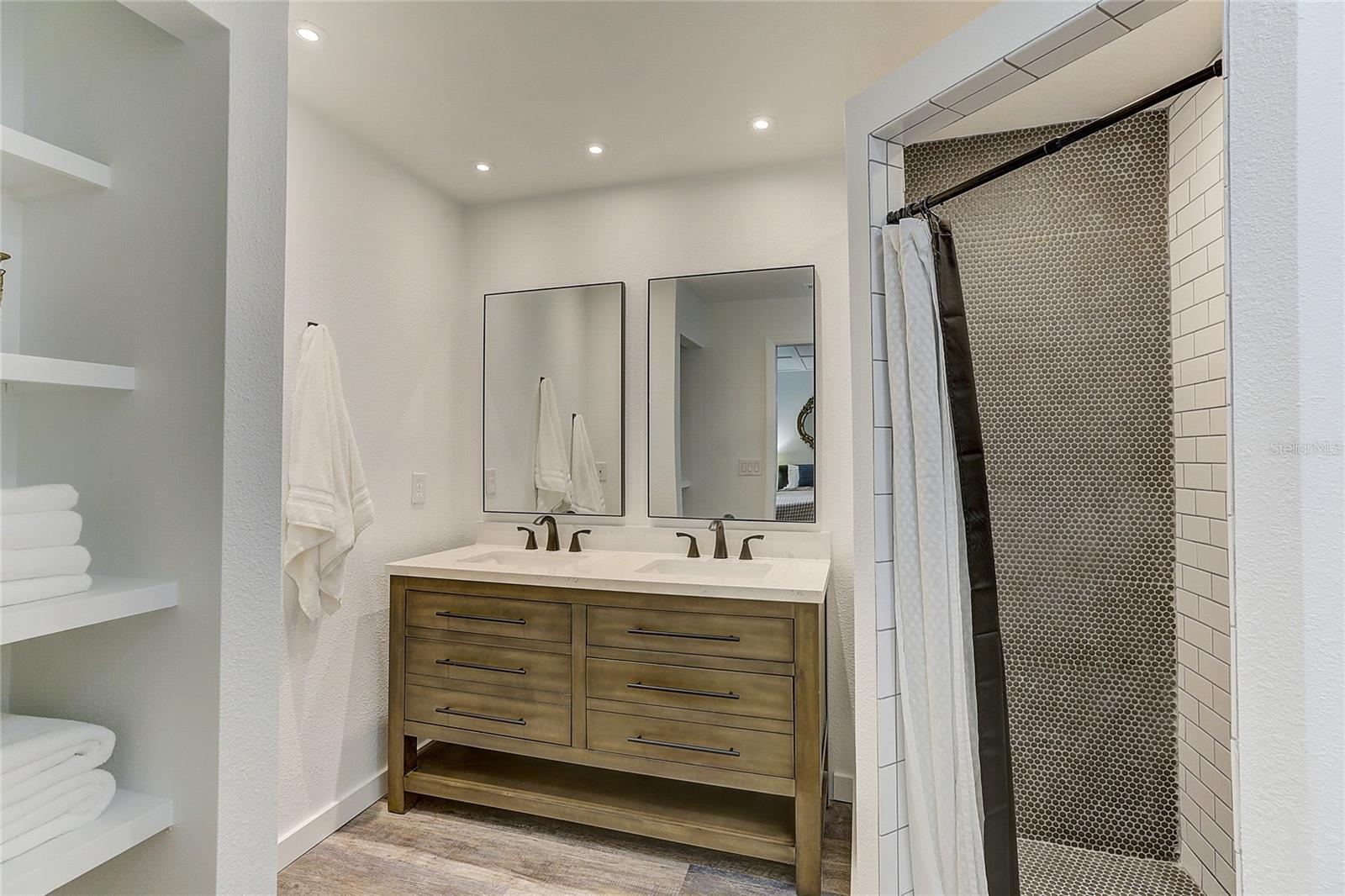 3822 75TH TER E, SARASOTA, FL, 34243