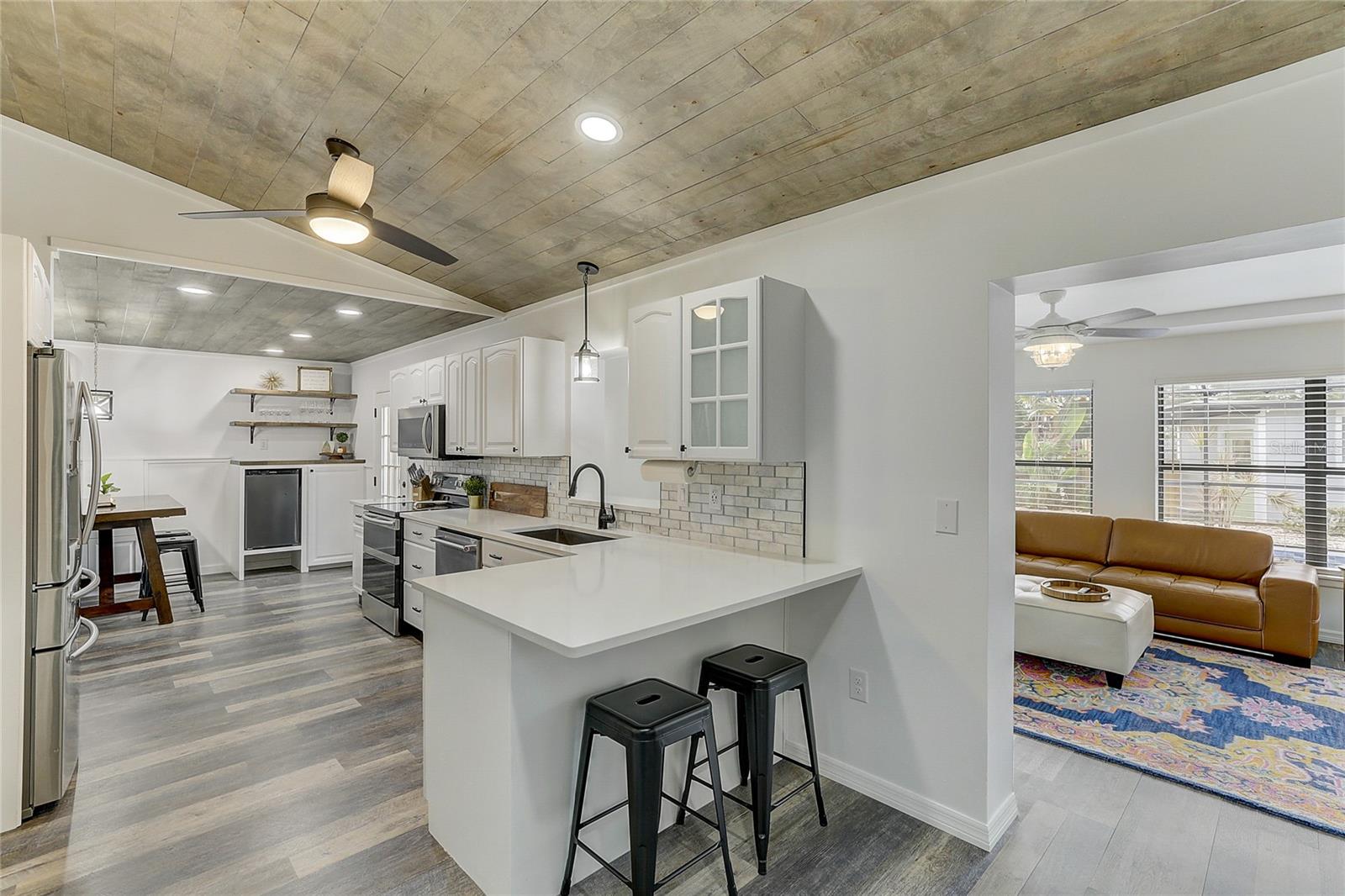 3822 75TH TER E, SARASOTA, FL, 34243