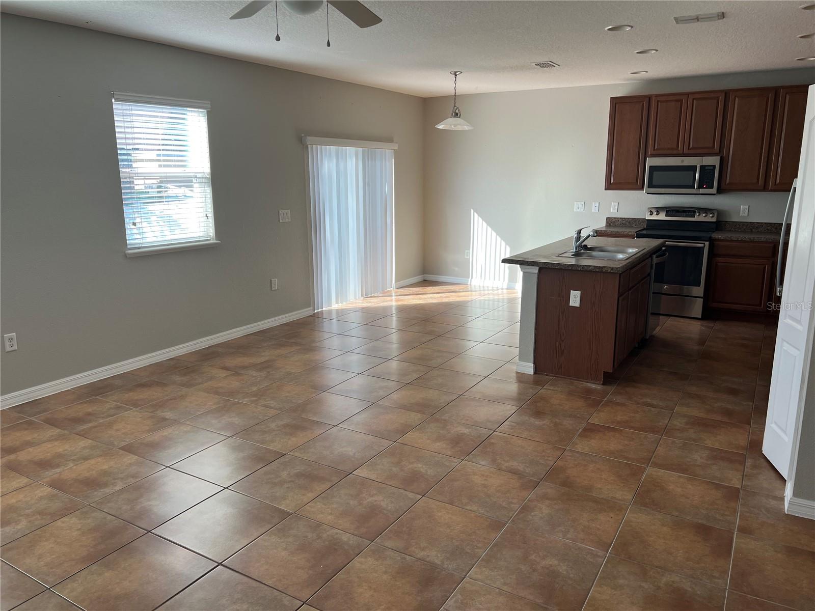 1038 SUFFRAGETTE CIR, HAINES CITY, FL, 33844