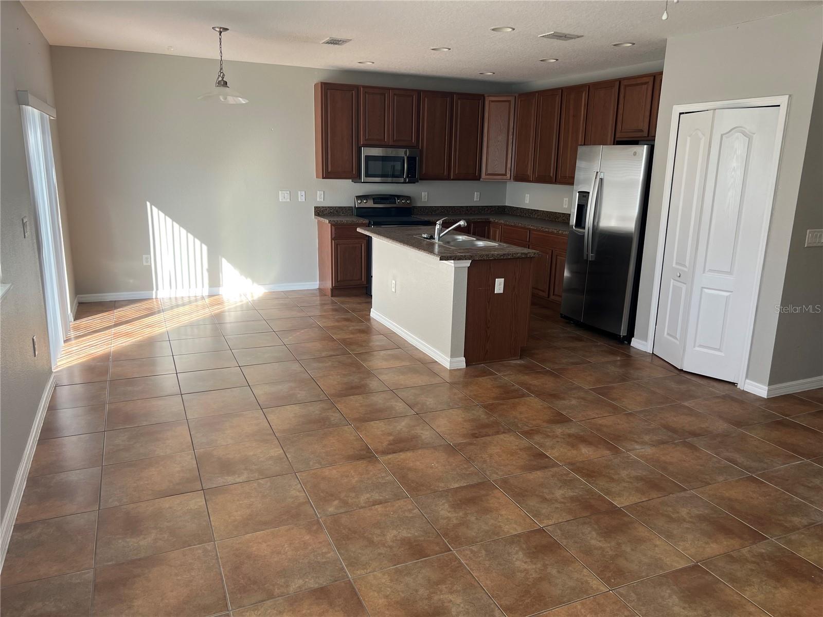 1038 SUFFRAGETTE CIR, HAINES CITY, FL, 33844