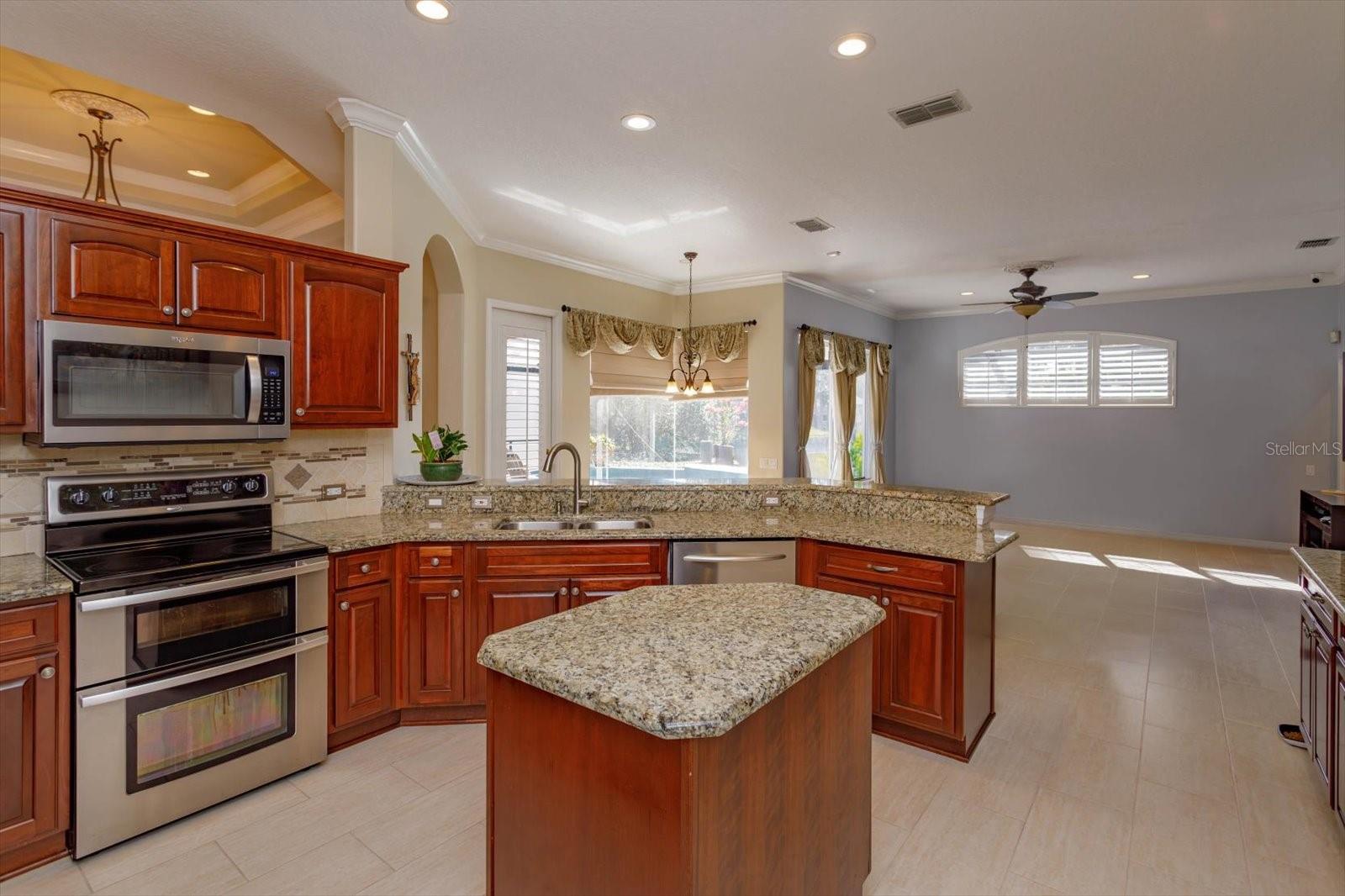 812 EDGEFOREST TER, SANFORD, FL, 32771