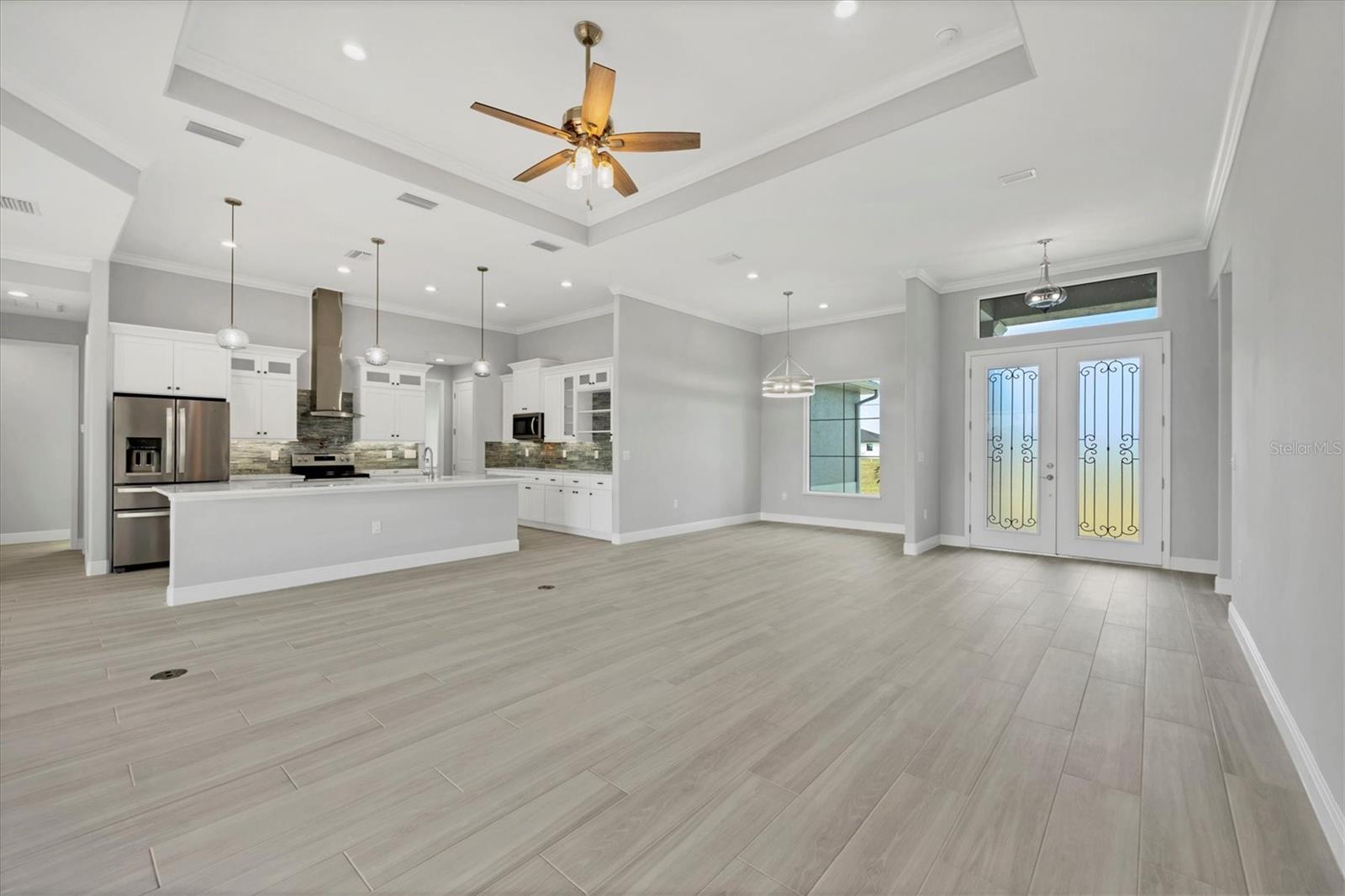 216 W PINE VALLEY LN, ROTONDA WEST, FL, 33947