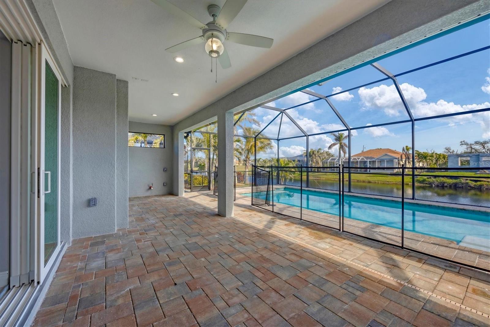 216 W PINE VALLEY LN, ROTONDA WEST, FL, 33947
