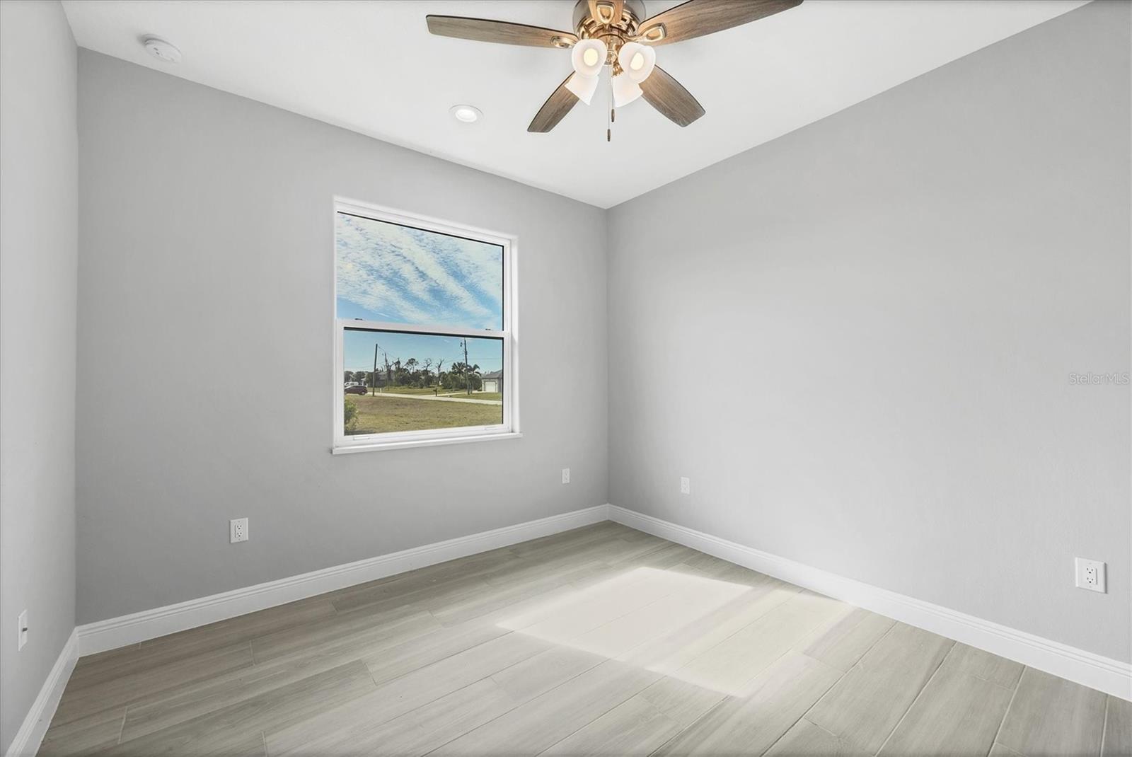 216 W PINE VALLEY LN, ROTONDA WEST, FL, 33947