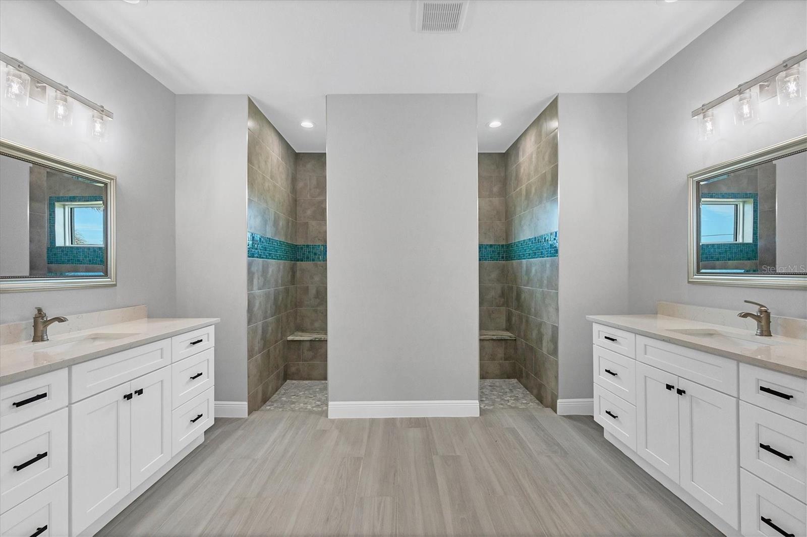 216 W PINE VALLEY LN, ROTONDA WEST, FL, 33947