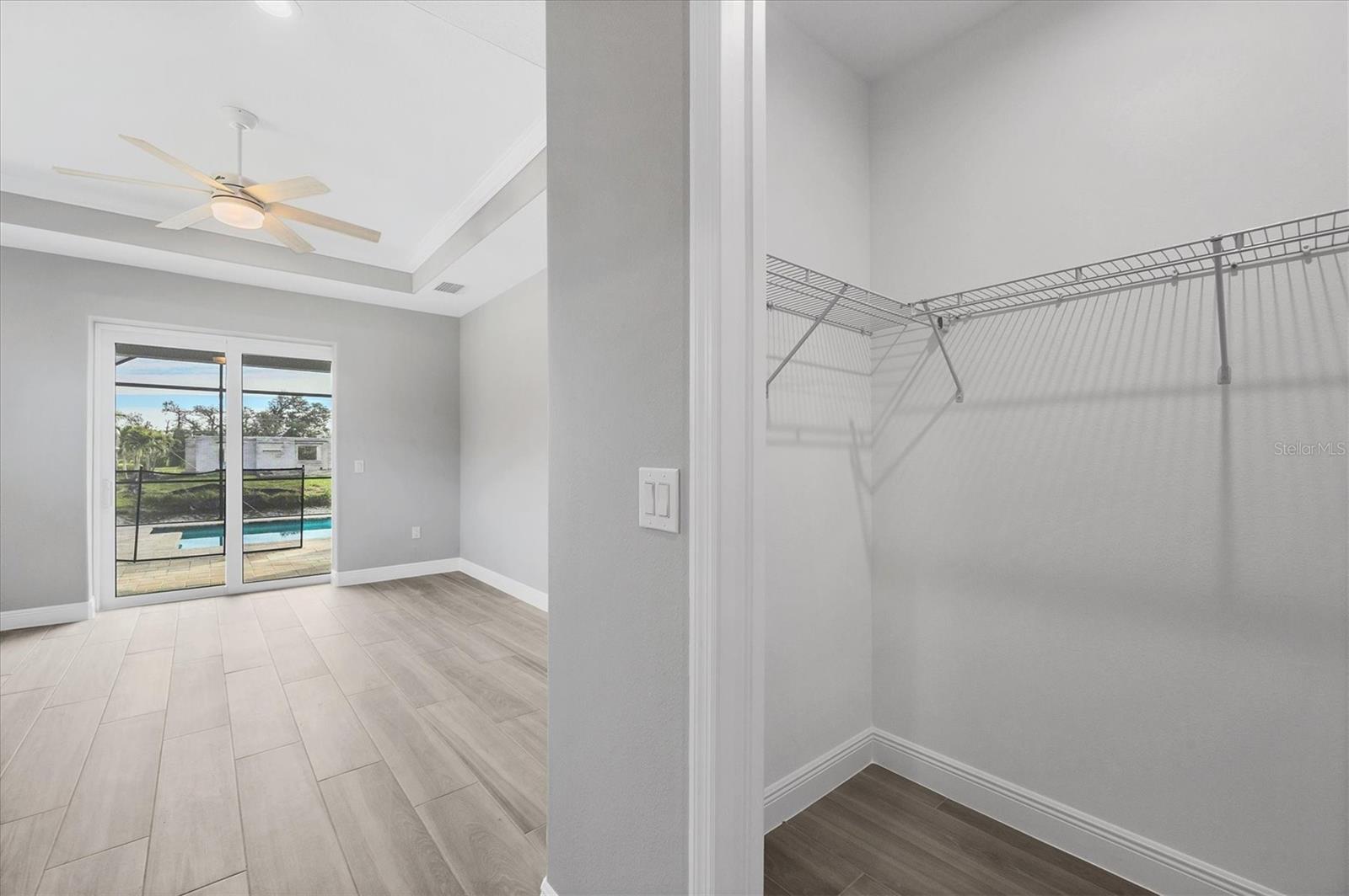 216 W PINE VALLEY LN, ROTONDA WEST, FL, 33947