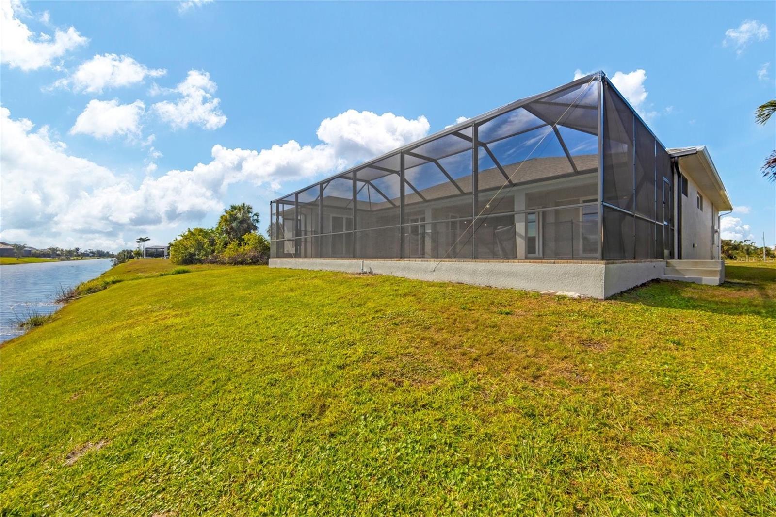 216 W PINE VALLEY LN, ROTONDA WEST, FL, 33947