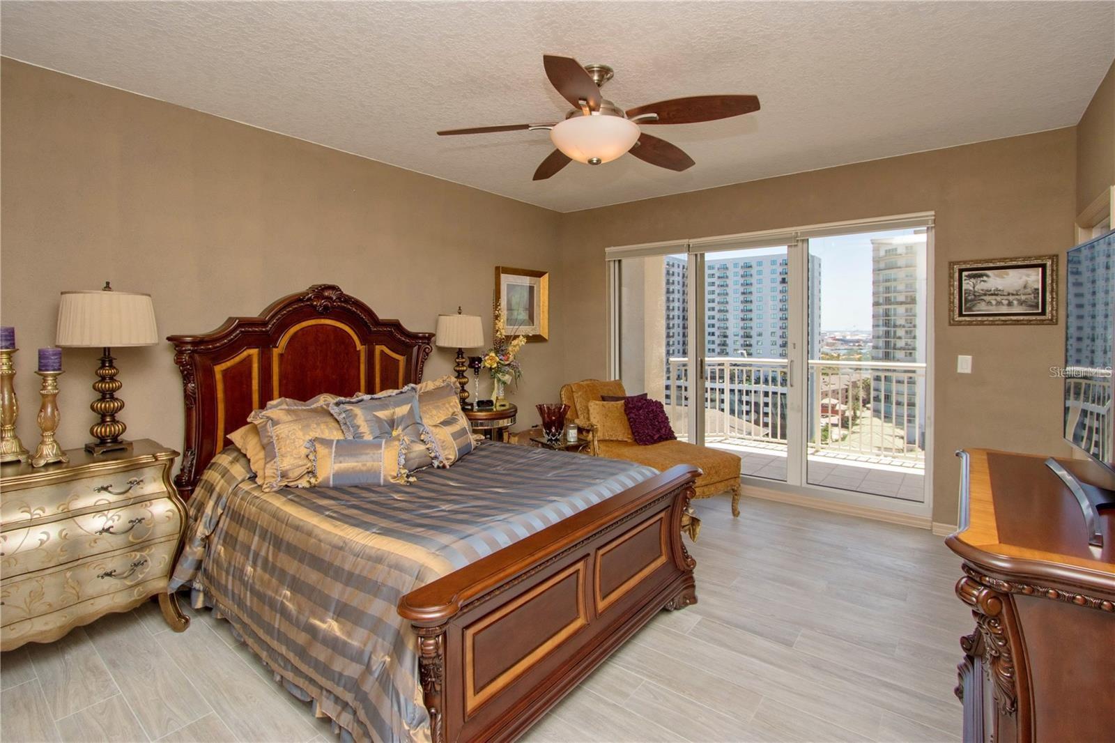 371 CHANNELSIDE WALK WAY #1401, TAMPA, FL, 33602