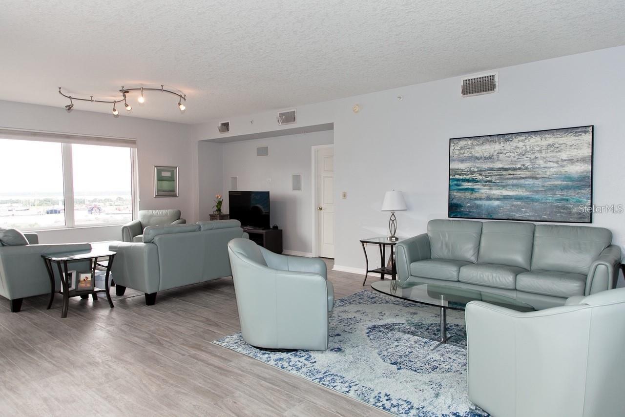371 CHANNELSIDE WALK WAY #1401, TAMPA, FL, 33602