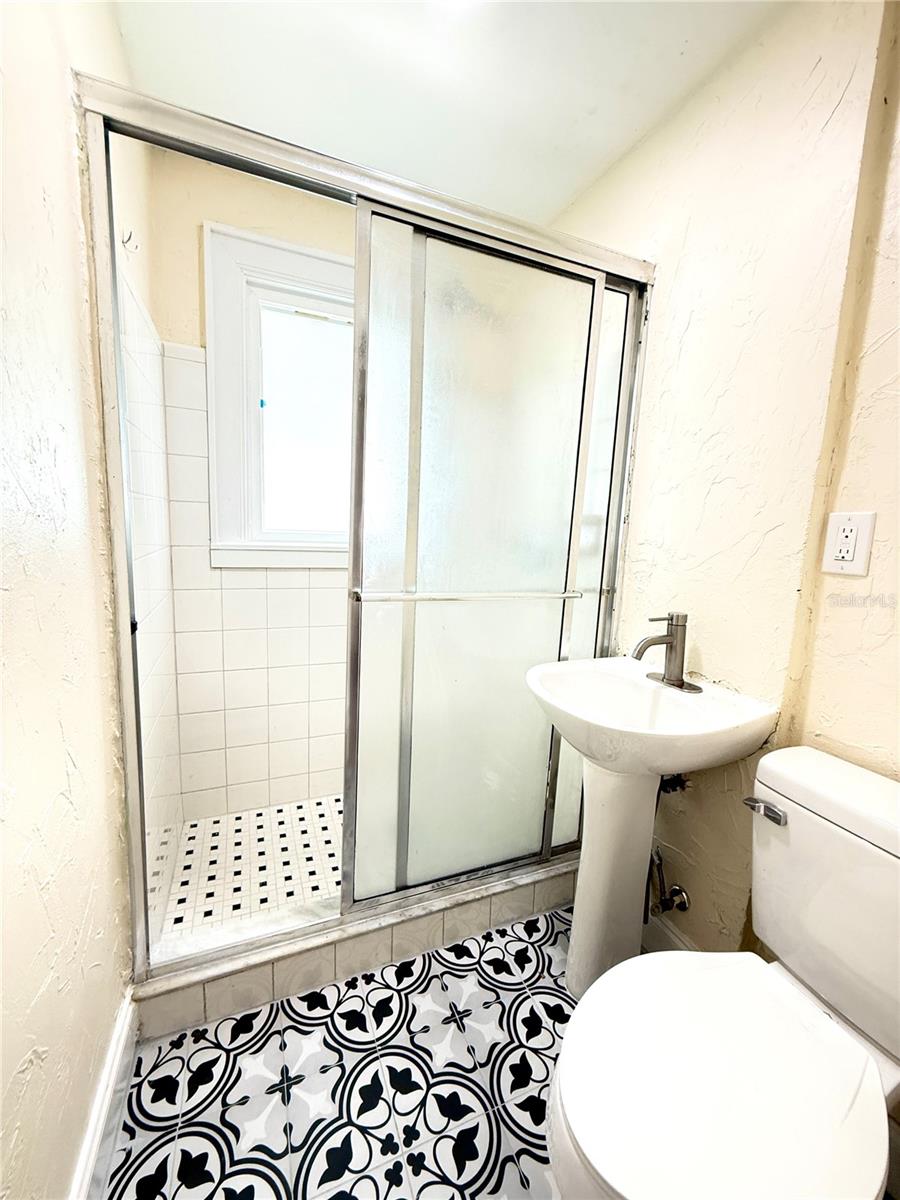 1005 26TH ST N #B, ST PETERSBURG, FL, 33713