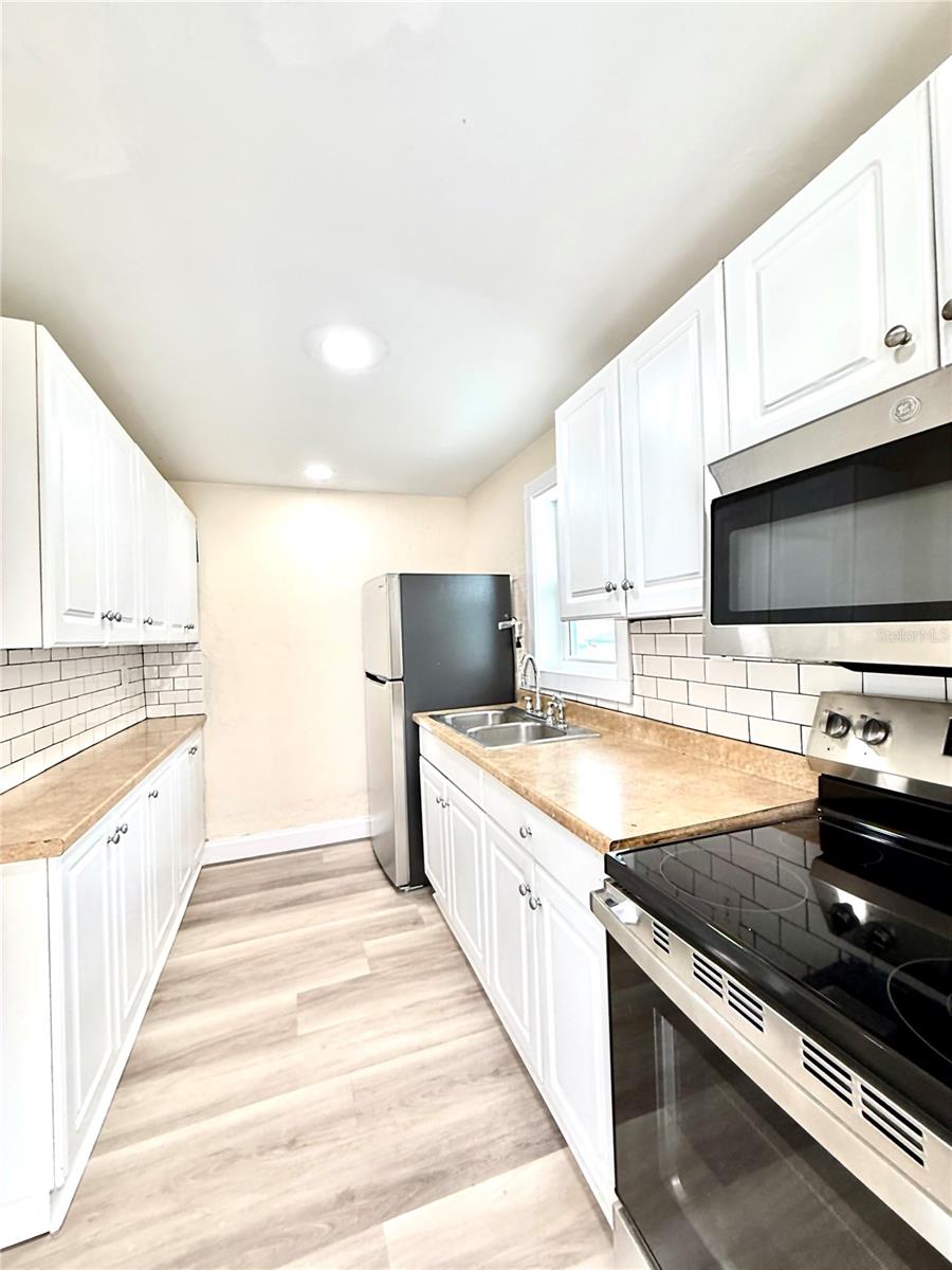 1005 26TH ST N #B, ST PETERSBURG, FL, 33713