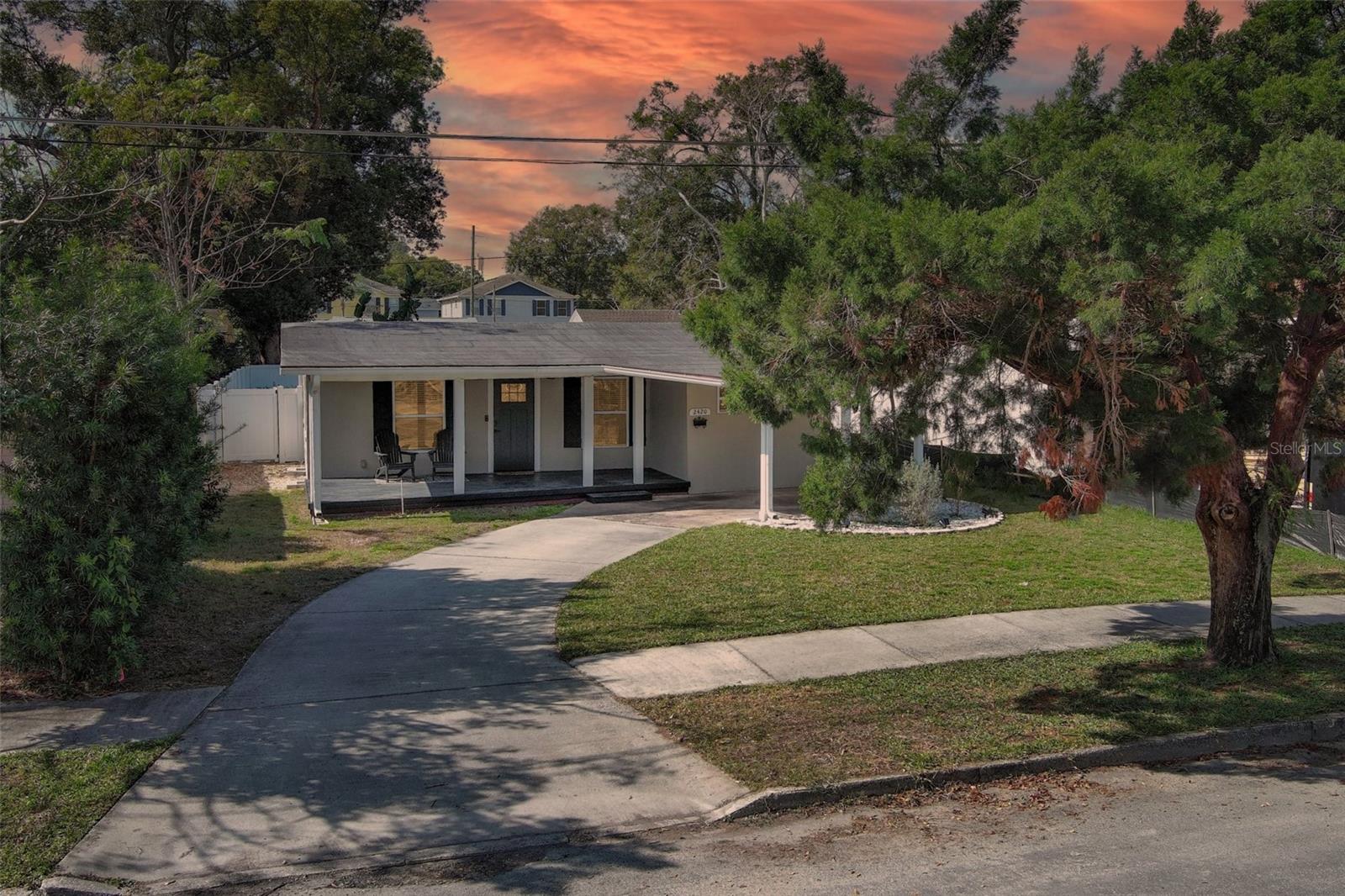 2420 MUSSELWHITE AVE, ORLANDO, FL, 32804