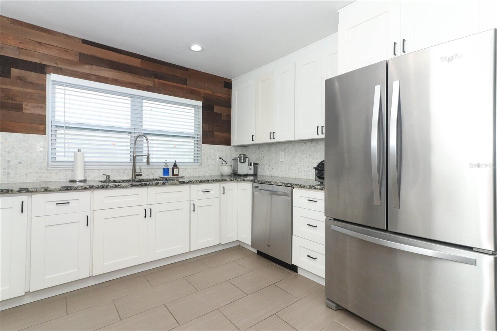 2420 MUSSELWHITE AVE, ORLANDO, FL, 32804