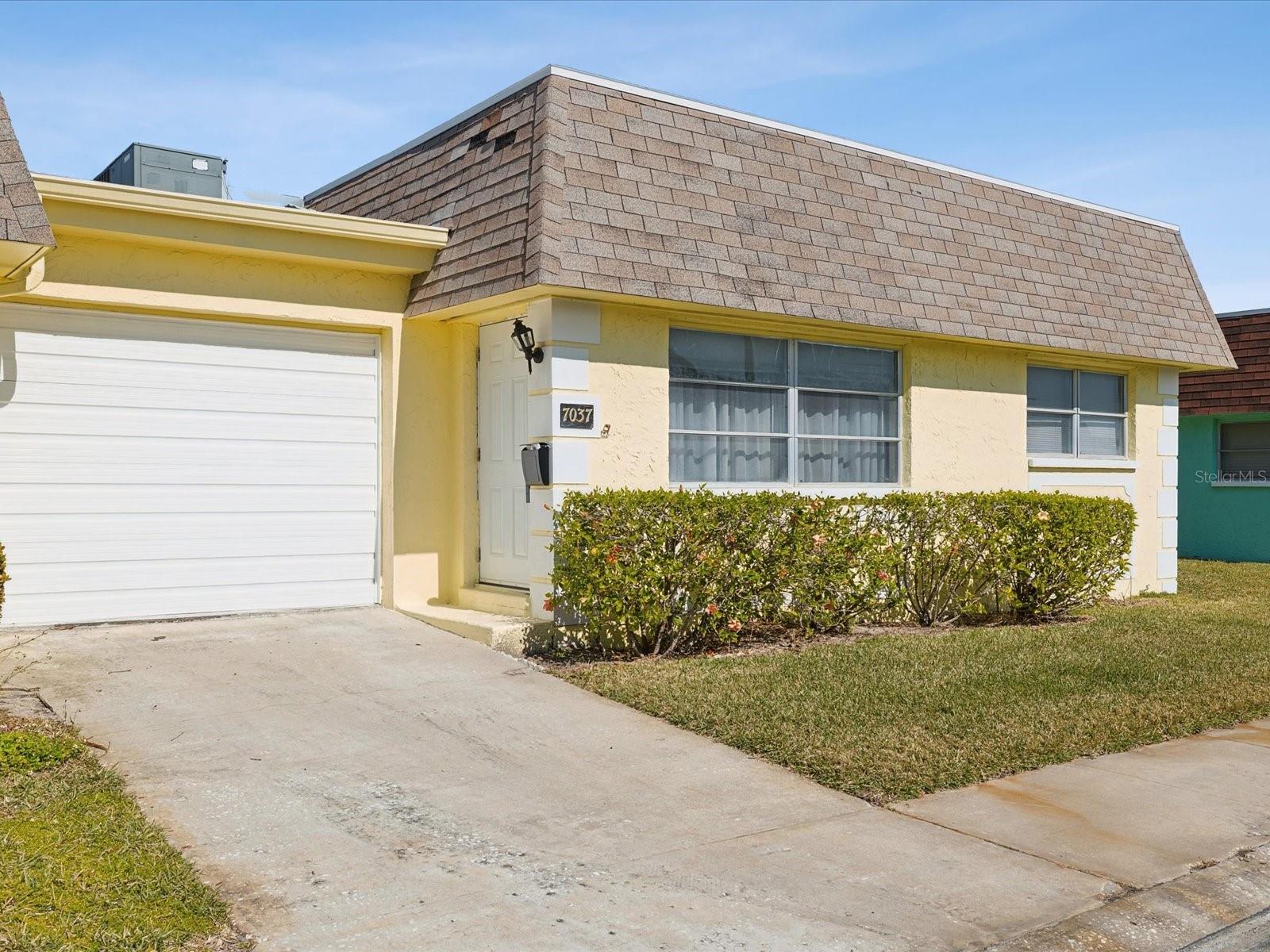 7037 VERSAILLES N #15, PINELLAS PARK, FL, 33781