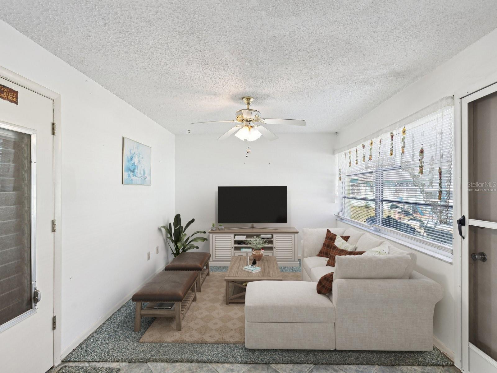 7037 VERSAILLES N #15, PINELLAS PARK, FL, 33781