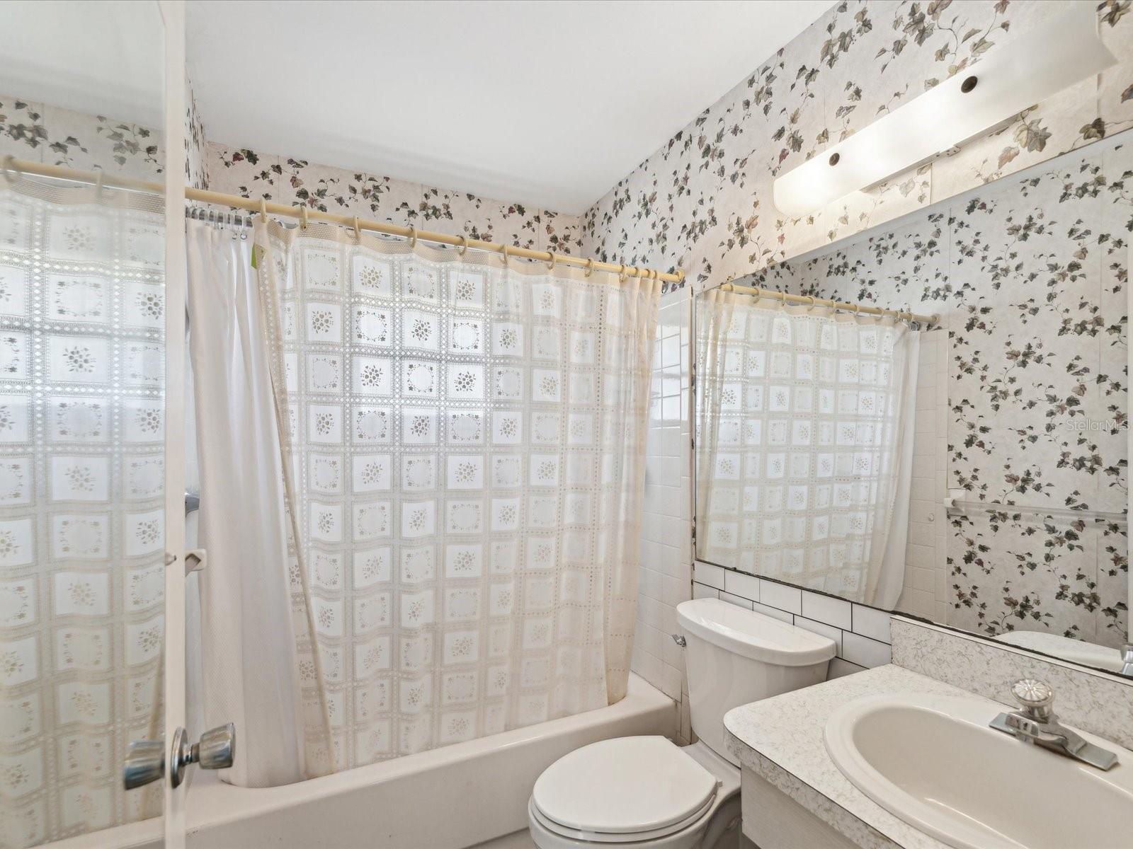 7037 VERSAILLES N #15, PINELLAS PARK, FL, 33781