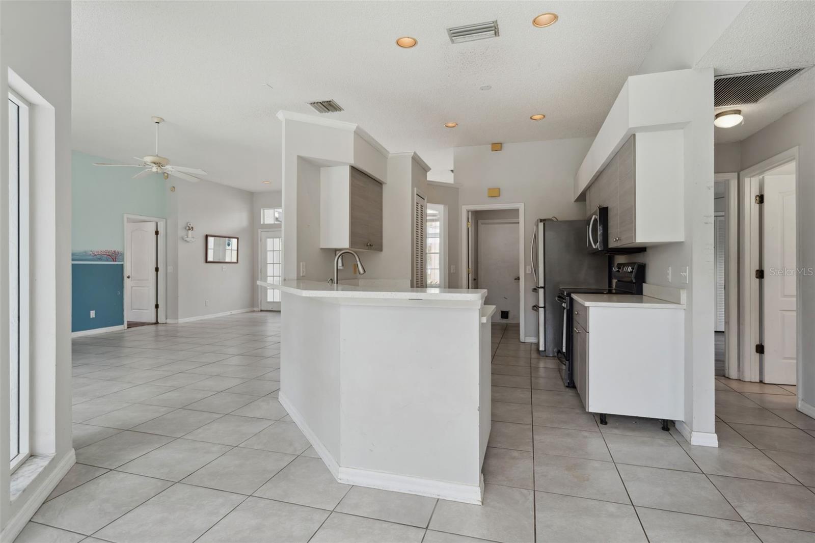 5574 SWEETWATER OAK, SARASOTA, FL, 34232