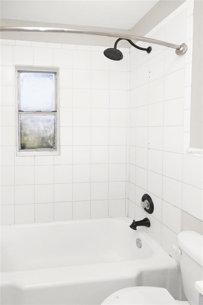 226 S HILL AVE, DELAND, FL, 32724