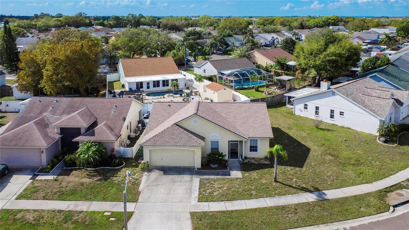201 LOOKOUT DR, APOLLO BEACH, FL, 33572
