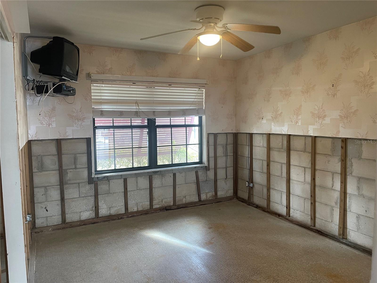 8719 ELMWOOD LN, TAMPA, FL, 33615