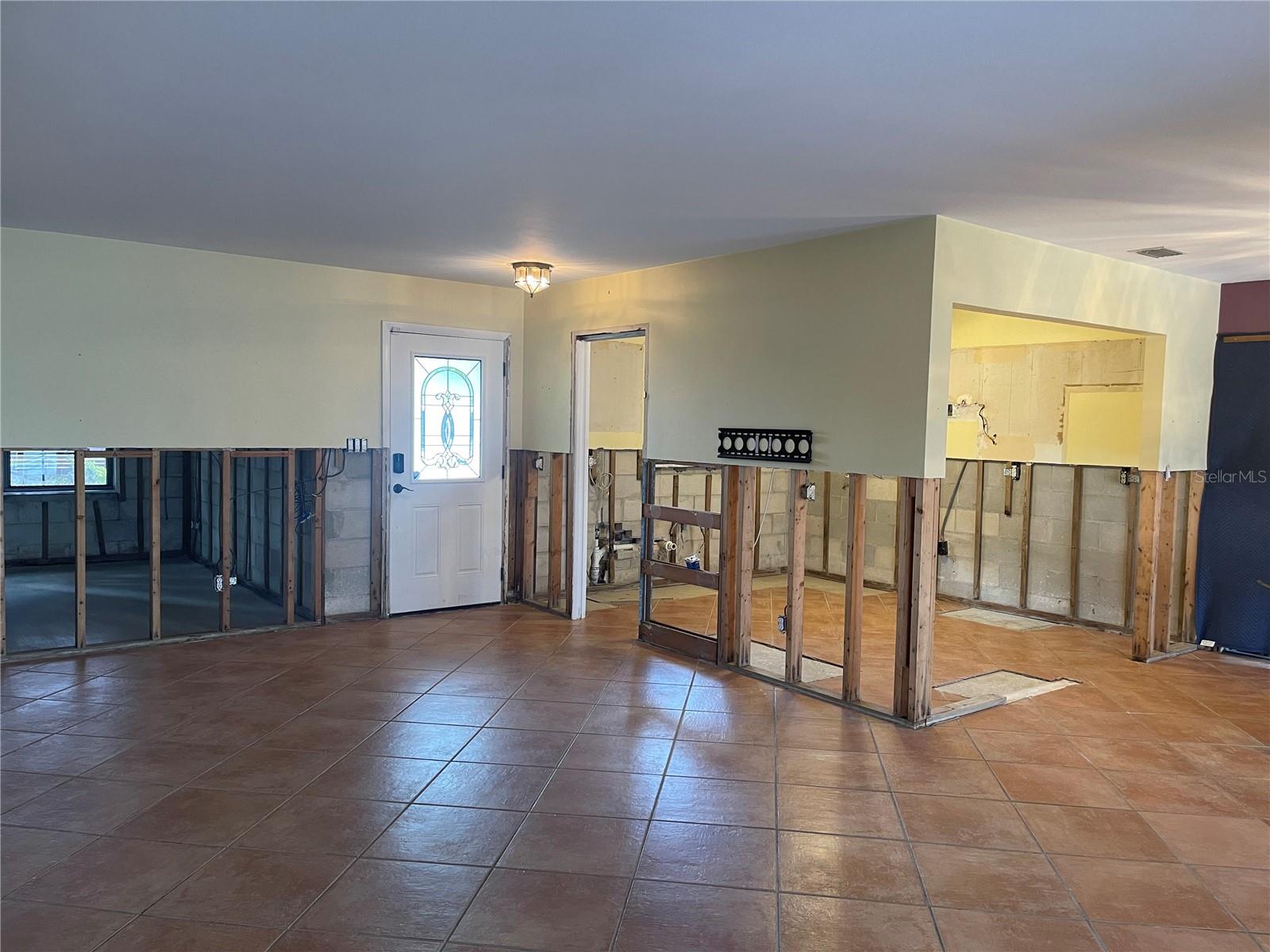 8719 ELMWOOD LN, TAMPA, FL, 33615