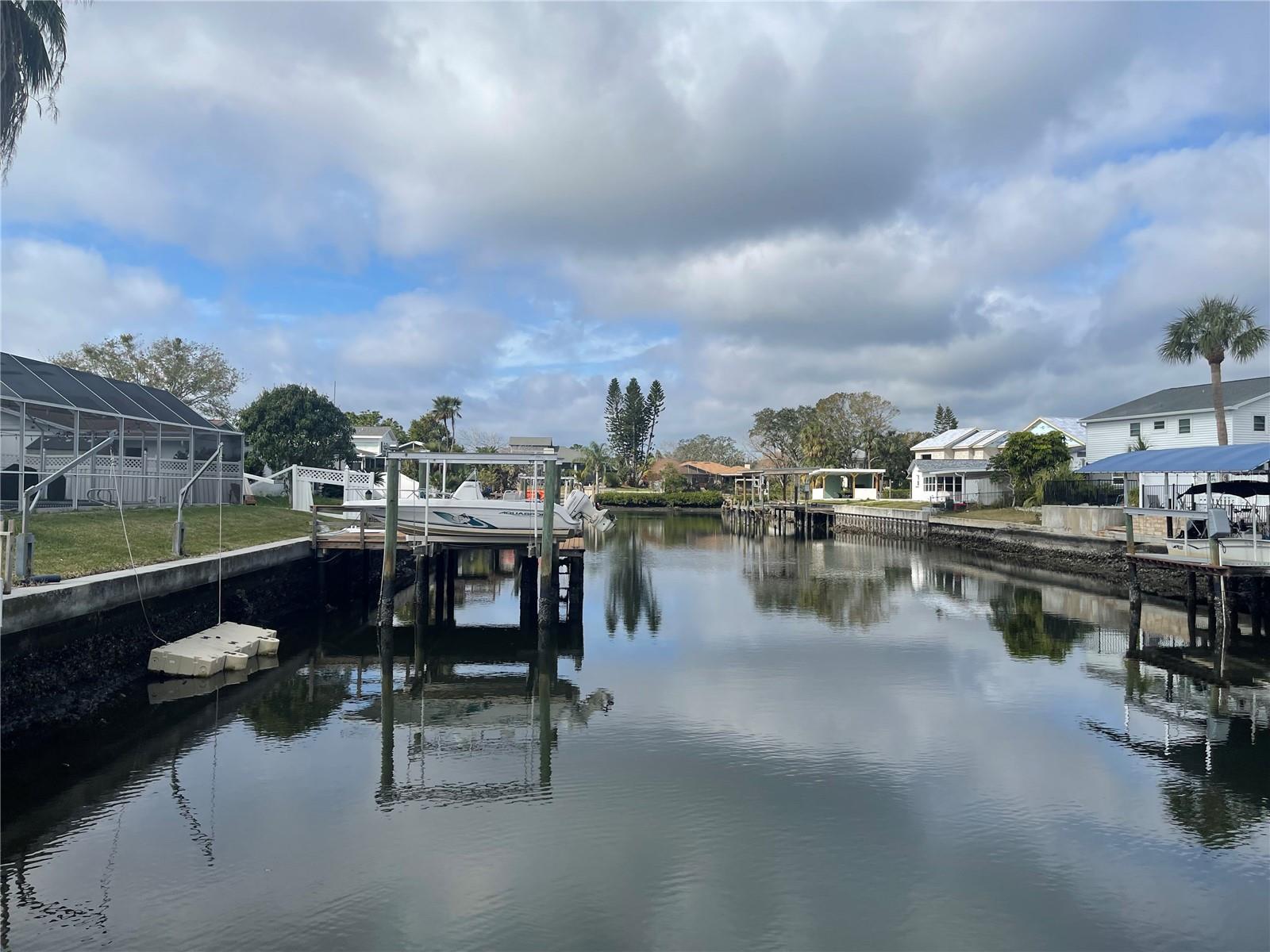 8719 ELMWOOD LN, TAMPA, FL, 33615