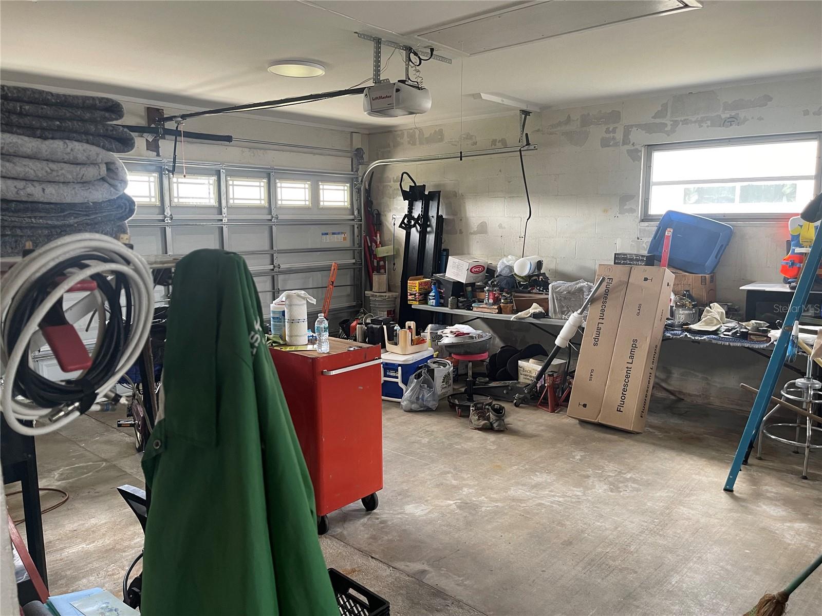 8719 ELMWOOD LN, TAMPA, FL, 33615