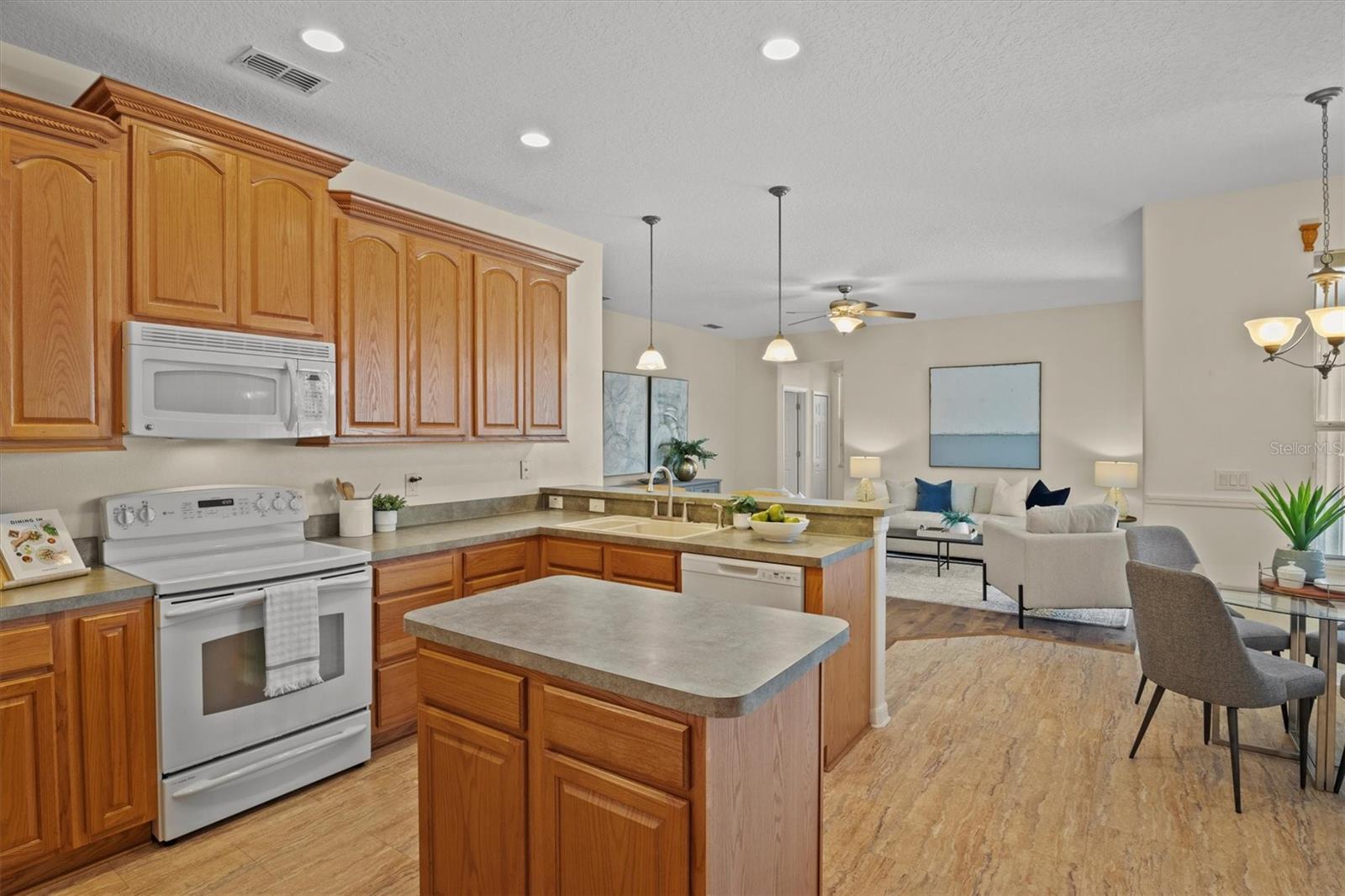 176 BROOKSHIRE DR, LAKE WALES, FL, 33898