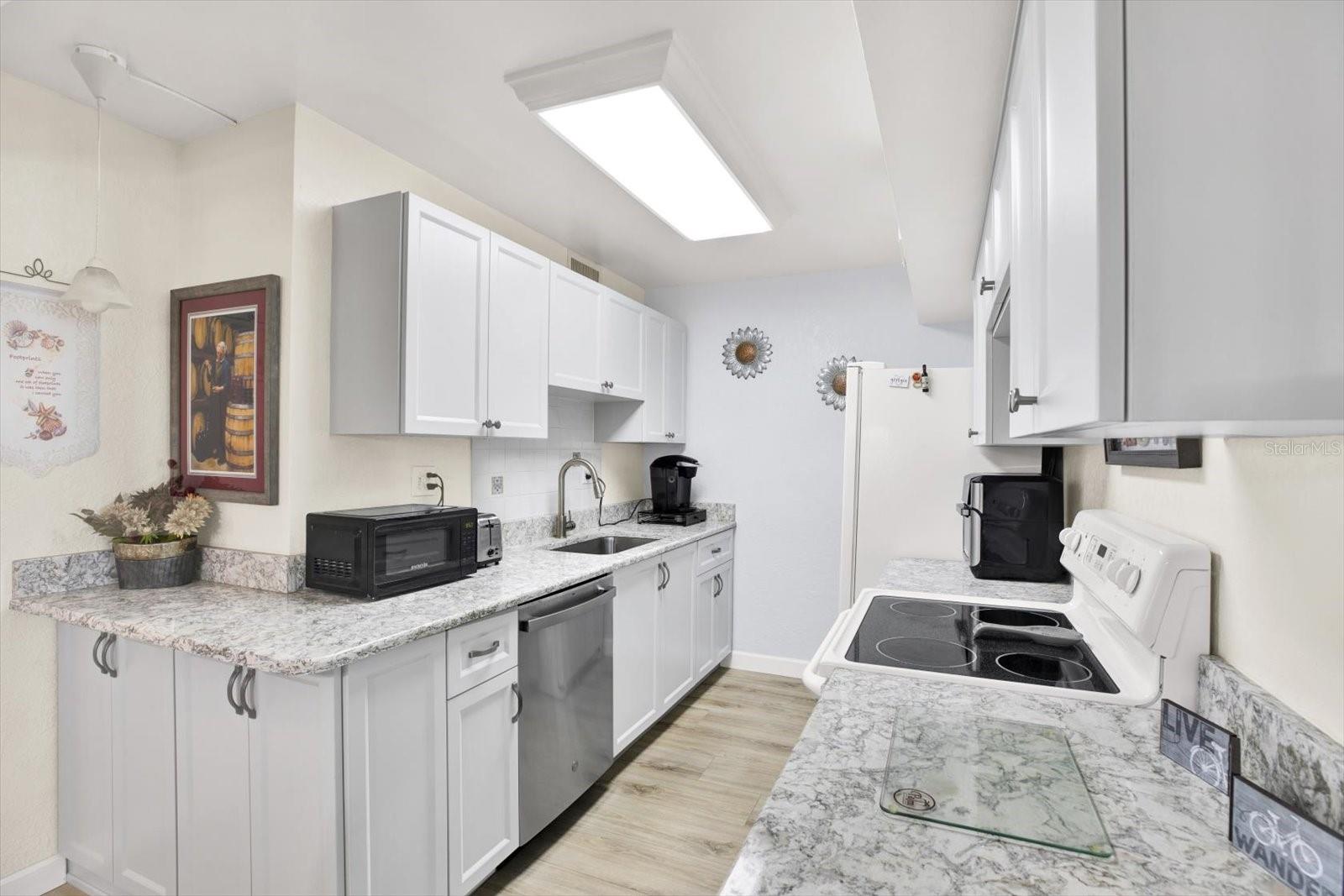 10355 PARADISE BLVD #503, TREASURE ISLAND, FL, 33706