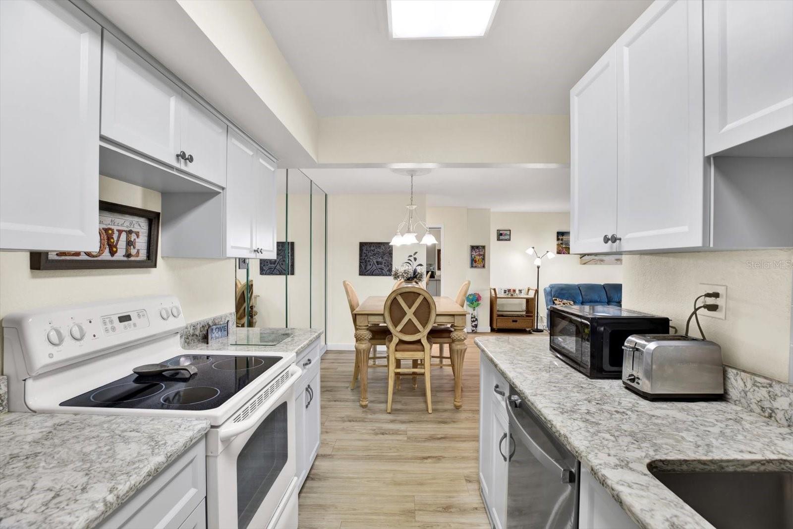 10355 PARADISE BLVD #503, TREASURE ISLAND, FL, 33706