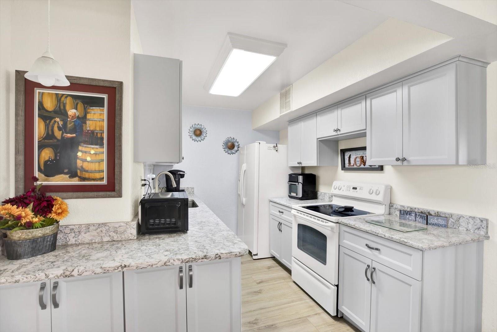 10355 PARADISE BLVD #503, TREASURE ISLAND, FL, 33706