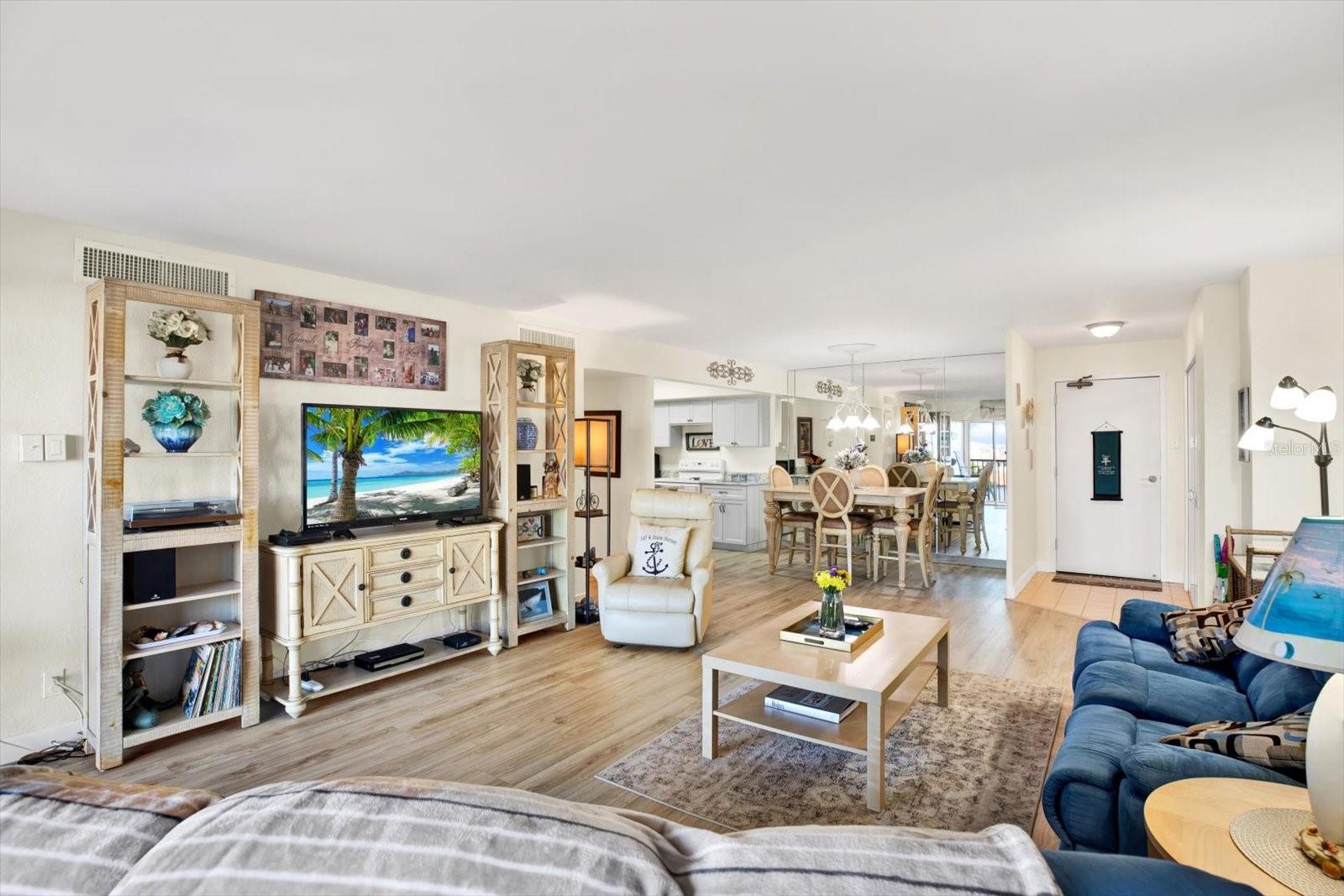 10355 PARADISE BLVD #503, TREASURE ISLAND, FL, 33706