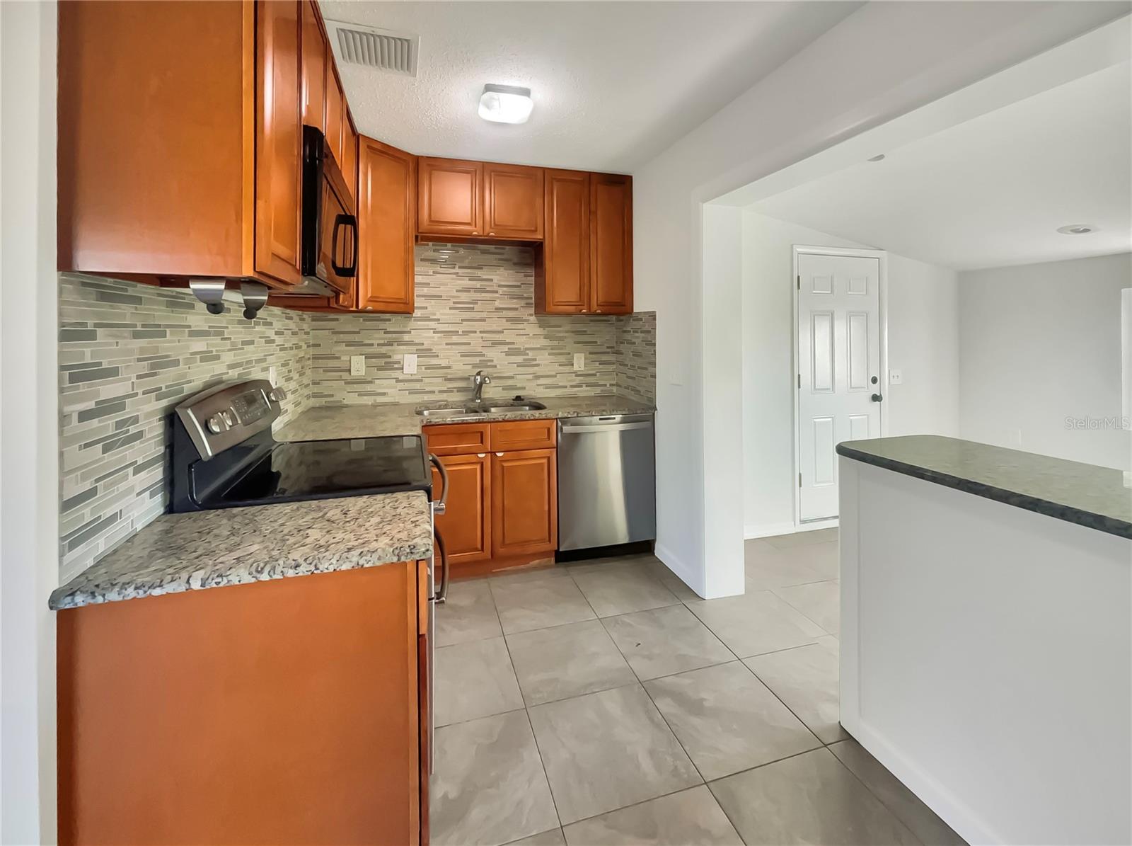 211 PALM PL, SANFORD, FL, 32773