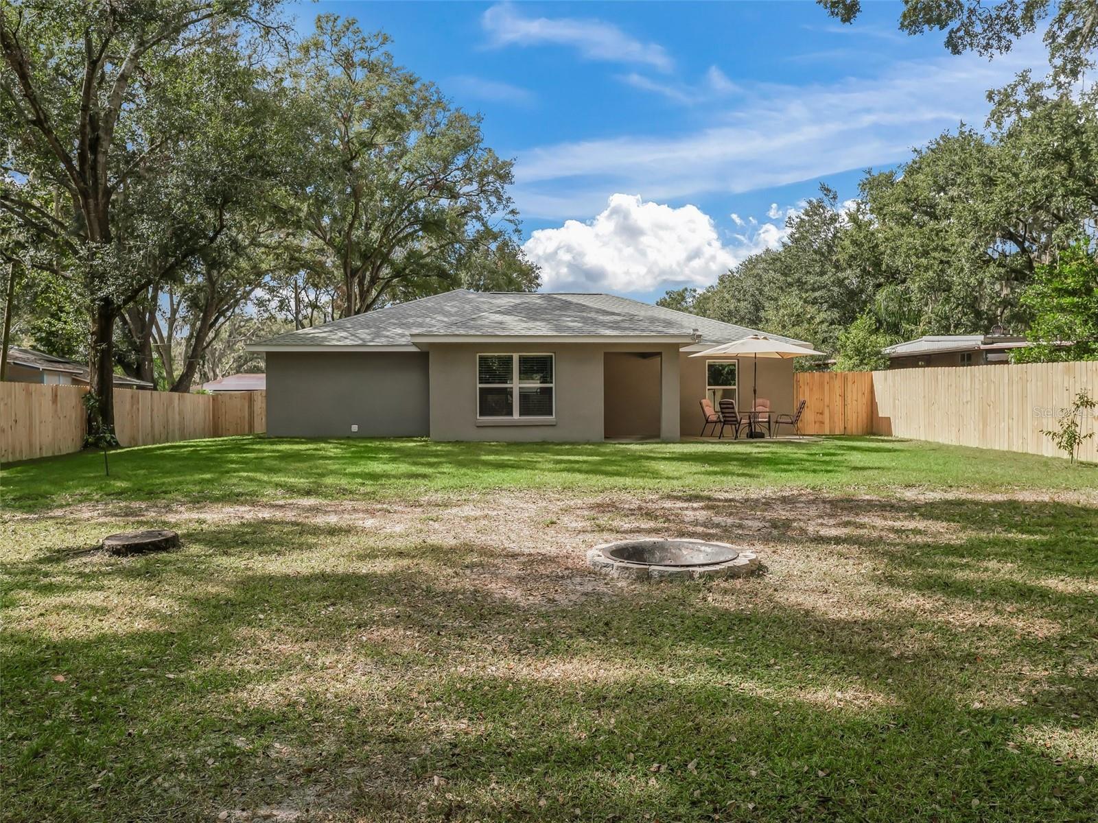 205 BREVARD AVE, LADY LAKE, FL, 32159