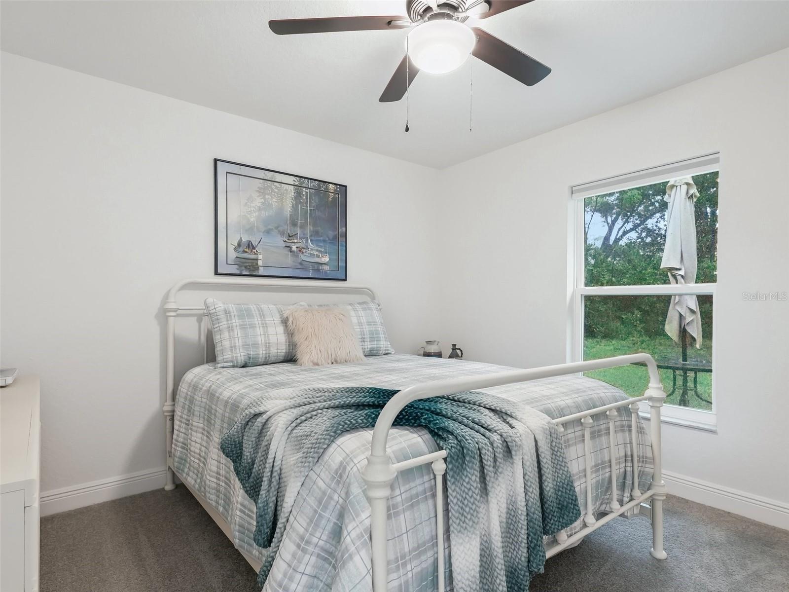 205 BREVARD AVE, LADY LAKE, FL, 32159