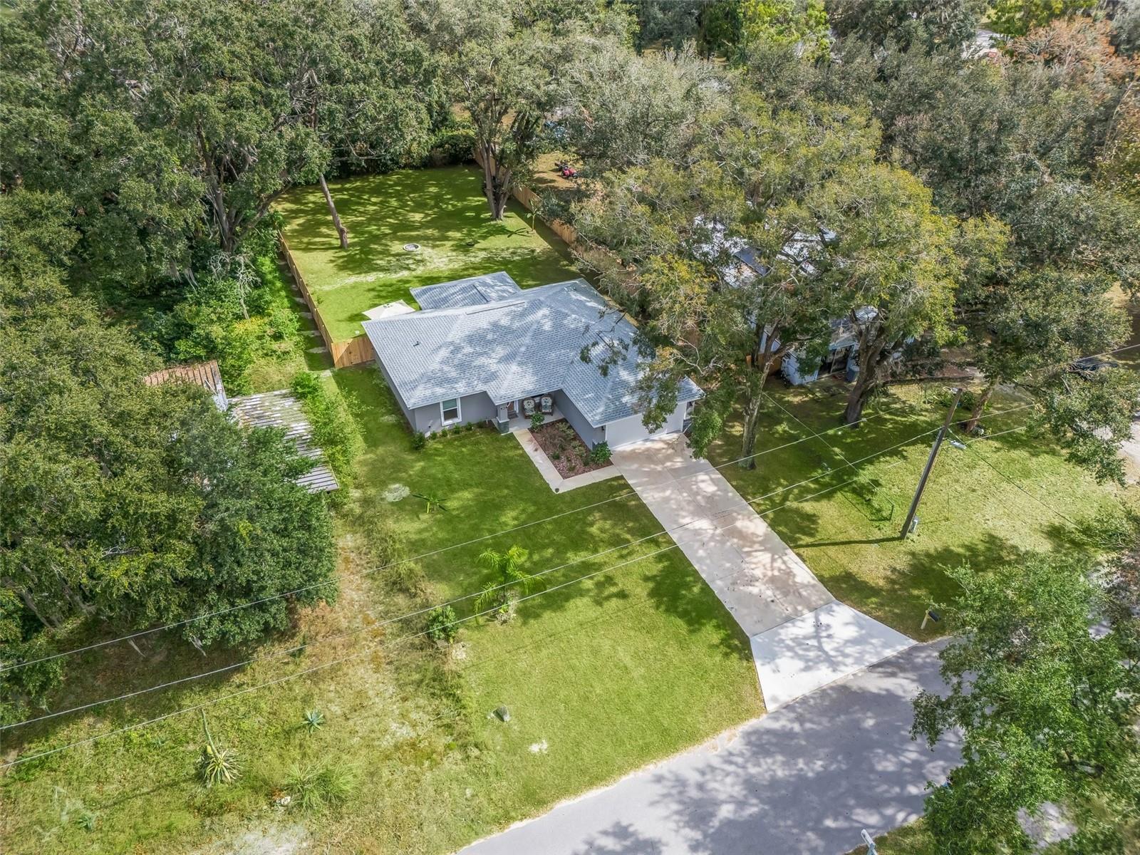 205 BREVARD AVE, LADY LAKE, FL, 32159