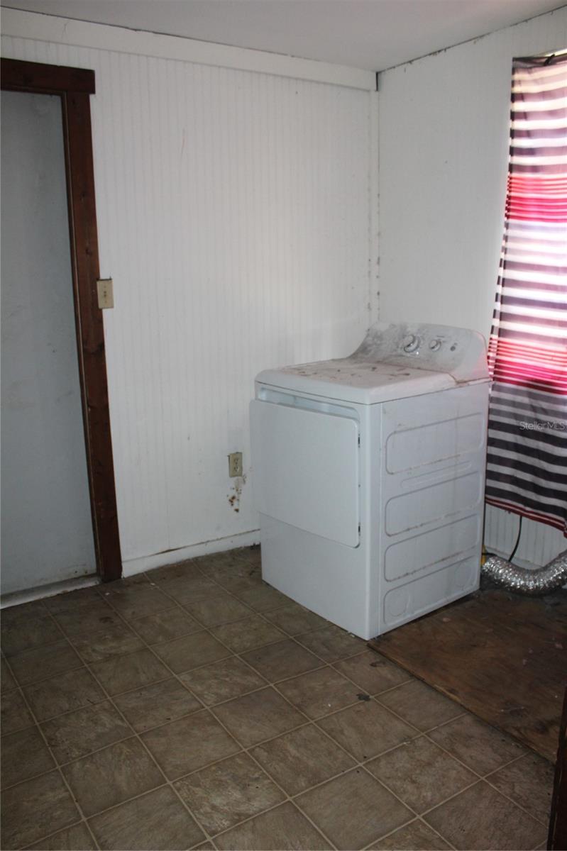 807 N LANIER AVE, FORT MEADE, FL, 33841