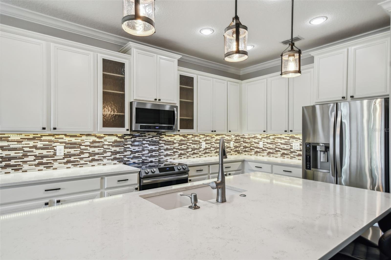 672 SAN JOAQUIN RD, KISSIMMEE, FL, 34759