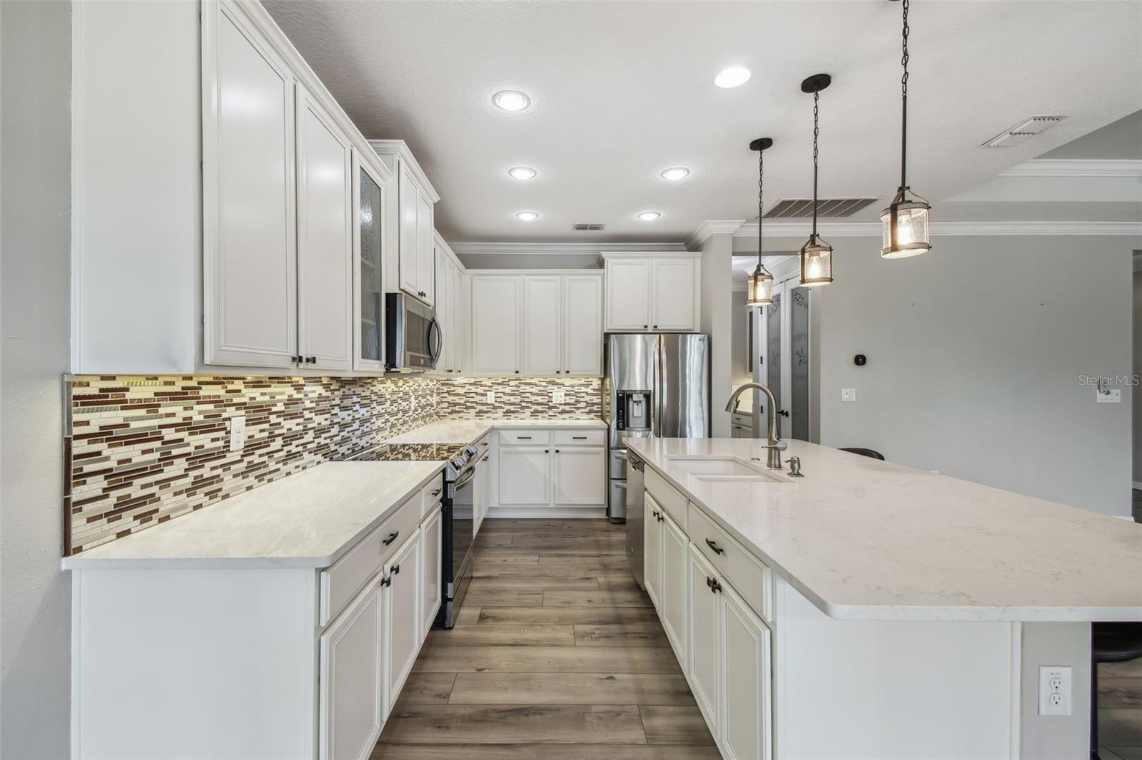672 SAN JOAQUIN RD, KISSIMMEE, FL, 34759