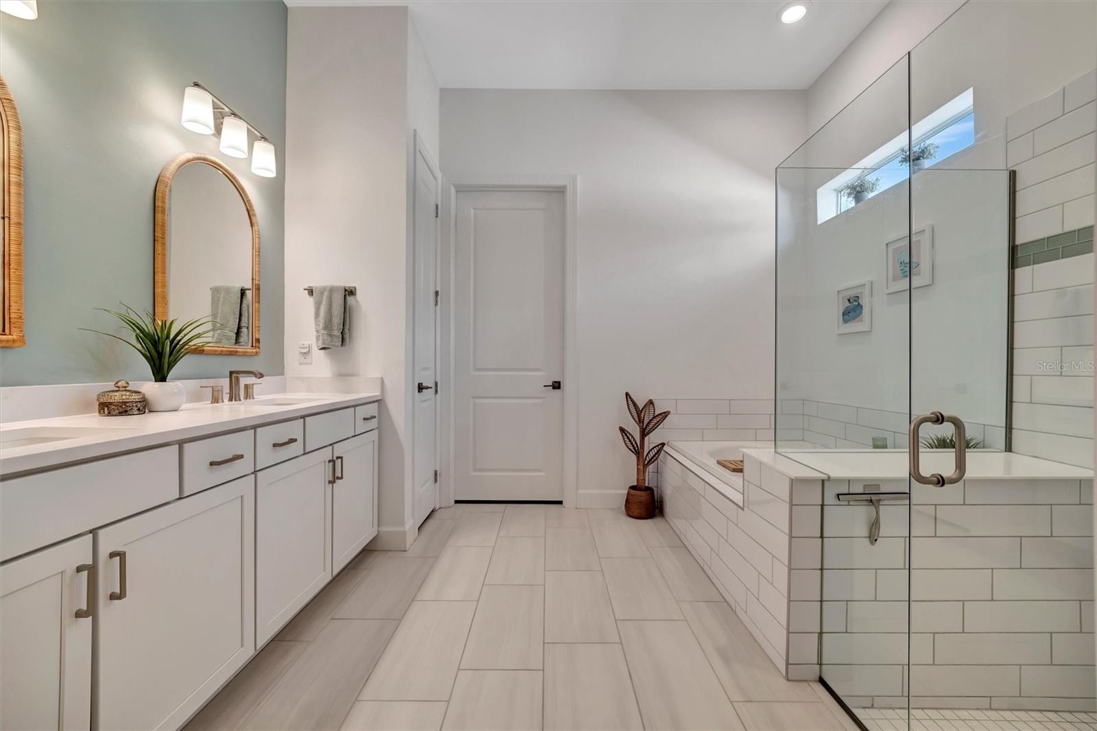 10201 BEACH DUNE DR, ENGLEWOOD, FL, 34223