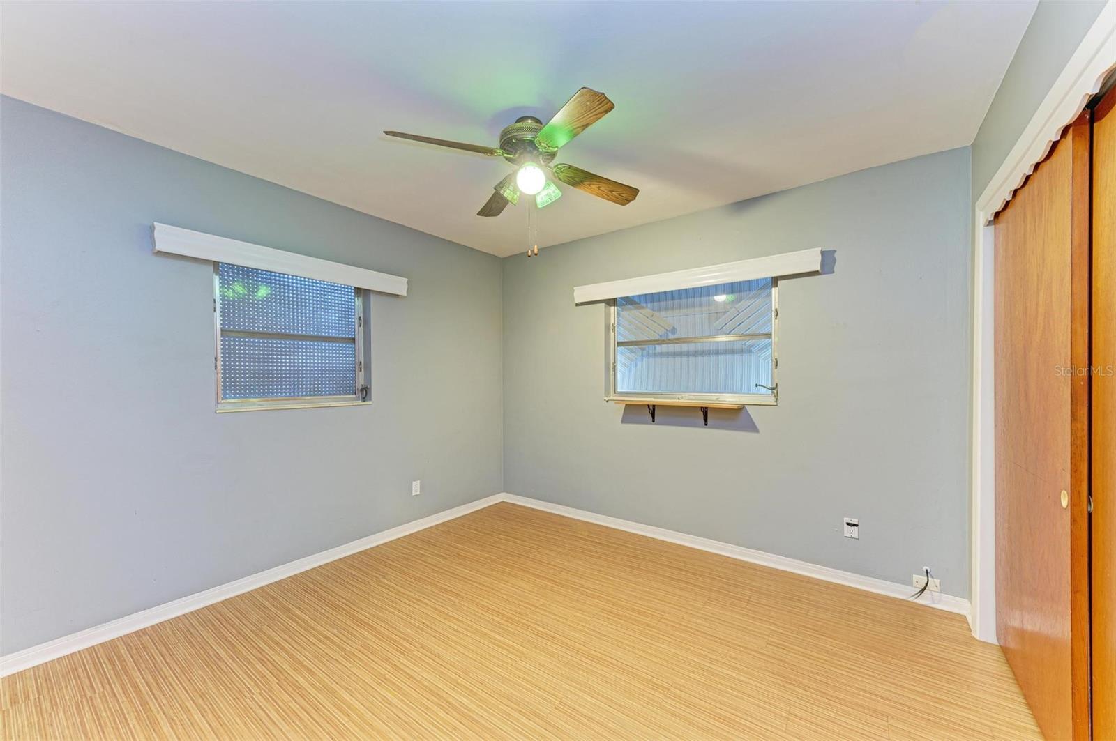 3601 YARDLEY AVE N, ST PETERSBURG, FL, 33713