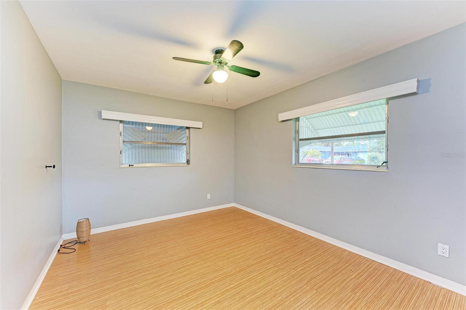 3601 YARDLEY AVE N, ST PETERSBURG, FL, 33713