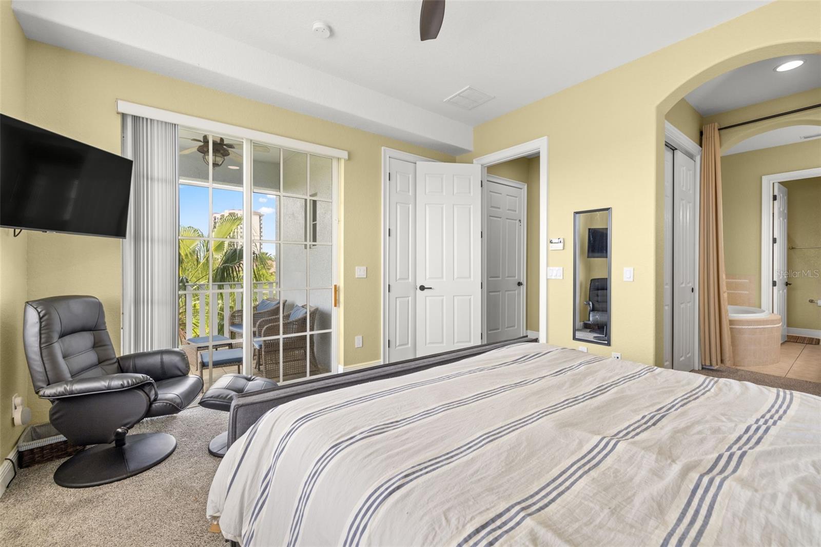 6002 YEATS MANOR DR #101, TAMPA, FL, 33616